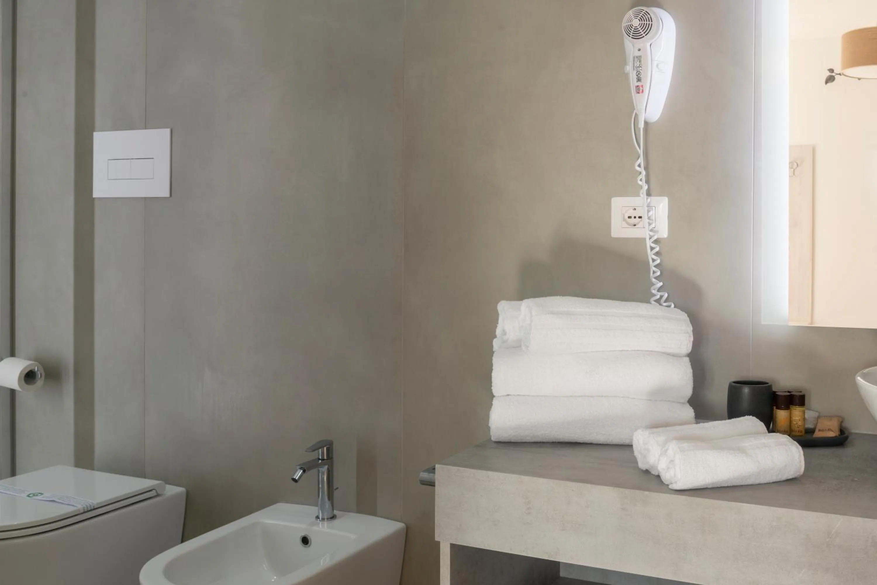 Toilet in Hotel Villa Cedrino