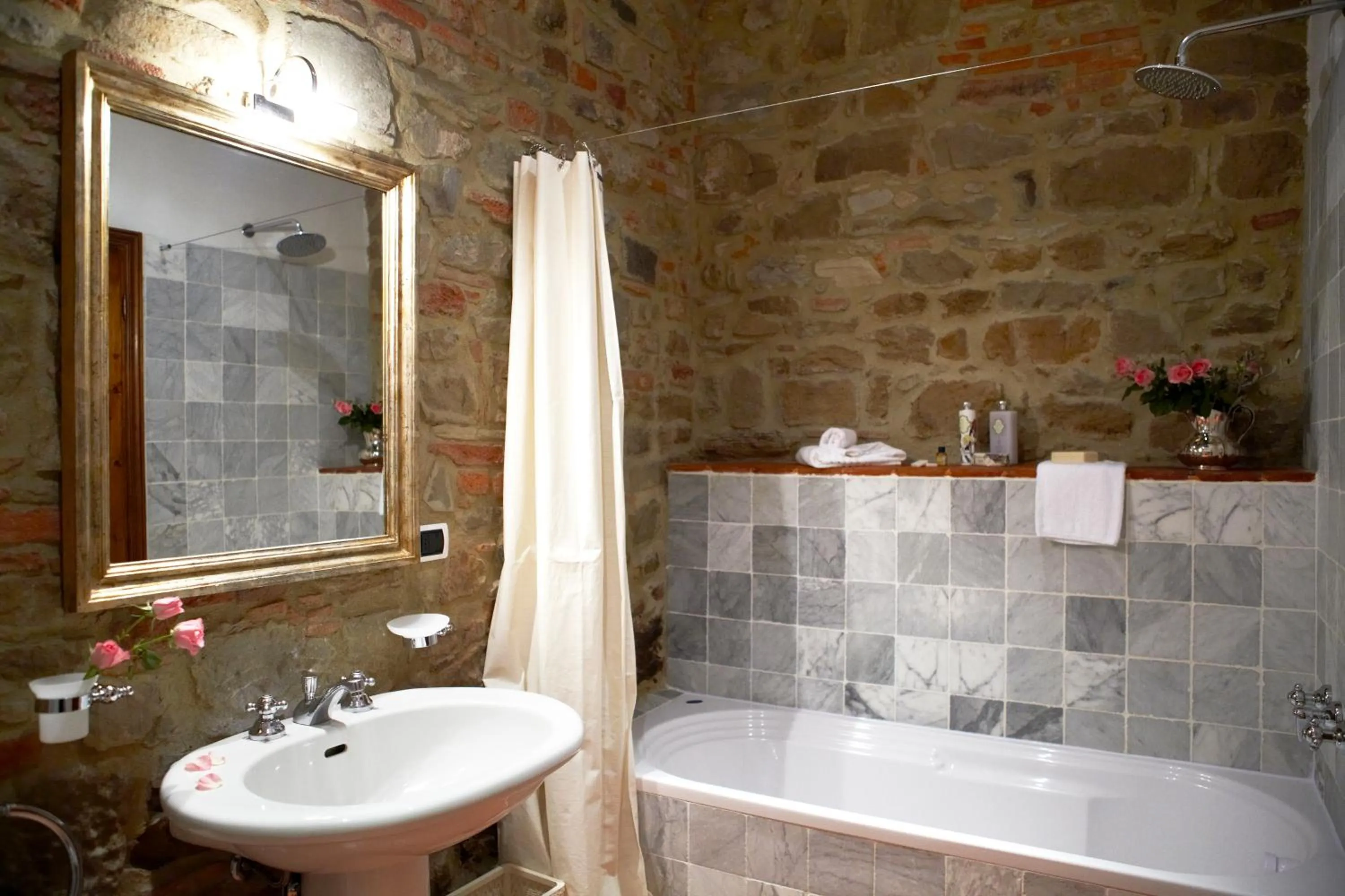 Shower in Relais Villa Belpoggio - Residenza D'Epoca