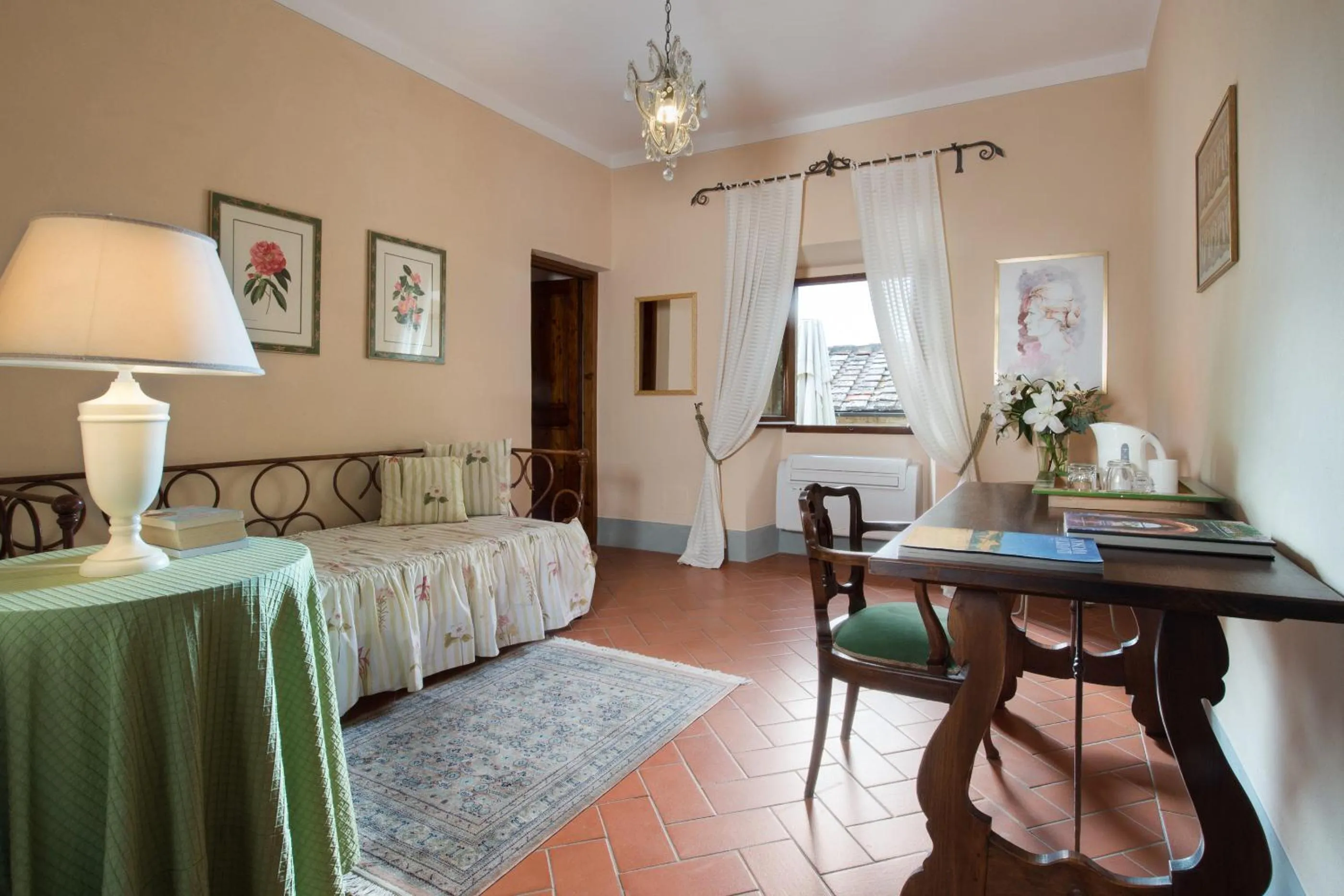 Photo of the whole room in Relais Villa Belpoggio - Residenza D'Epoca