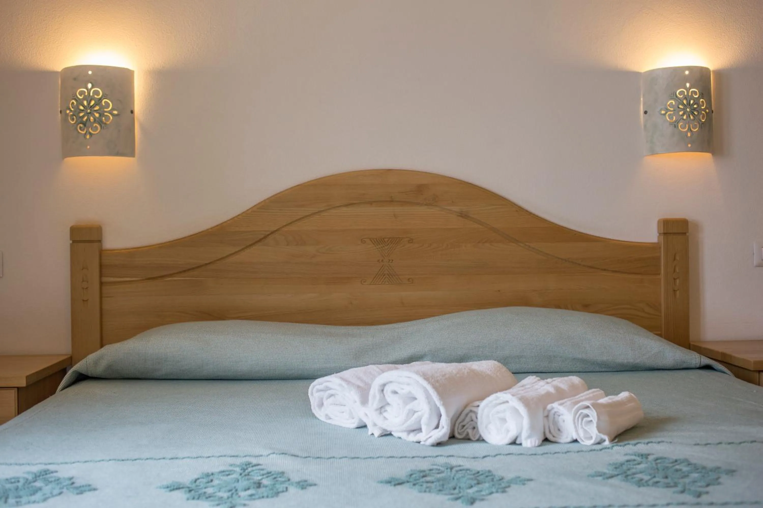 Decorative detail, Bed in Gorropu Hotel