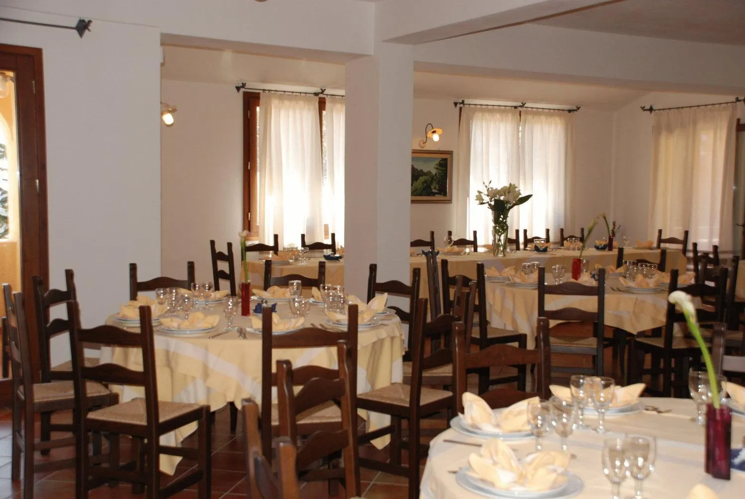 Restaurant/places to eat in Gorropu Hotel
