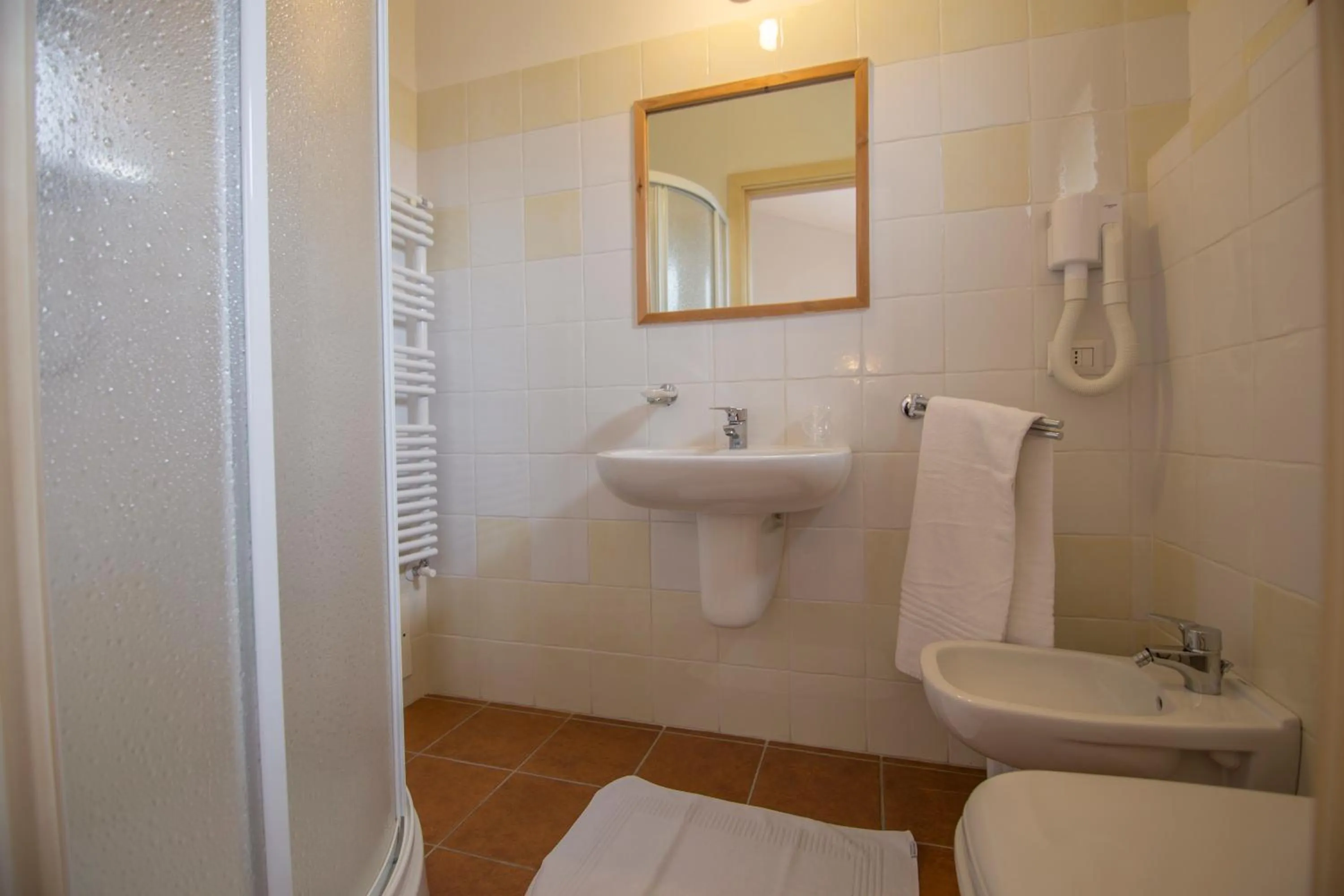 Shower in Gorropu Hotel