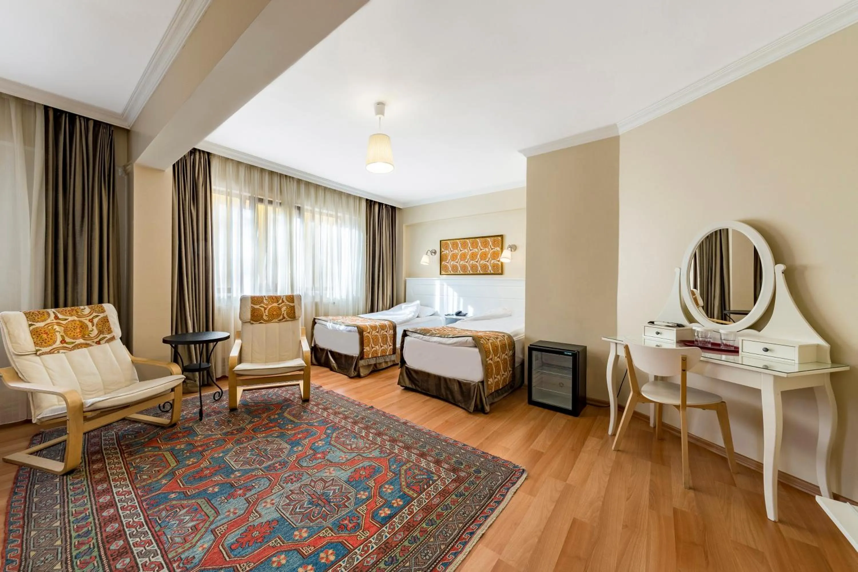 Photo of the whole room, Bed in Hotel Fehmi Bey - Special Category