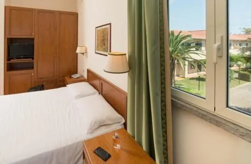 Bed in Hotel Baia Del Sole