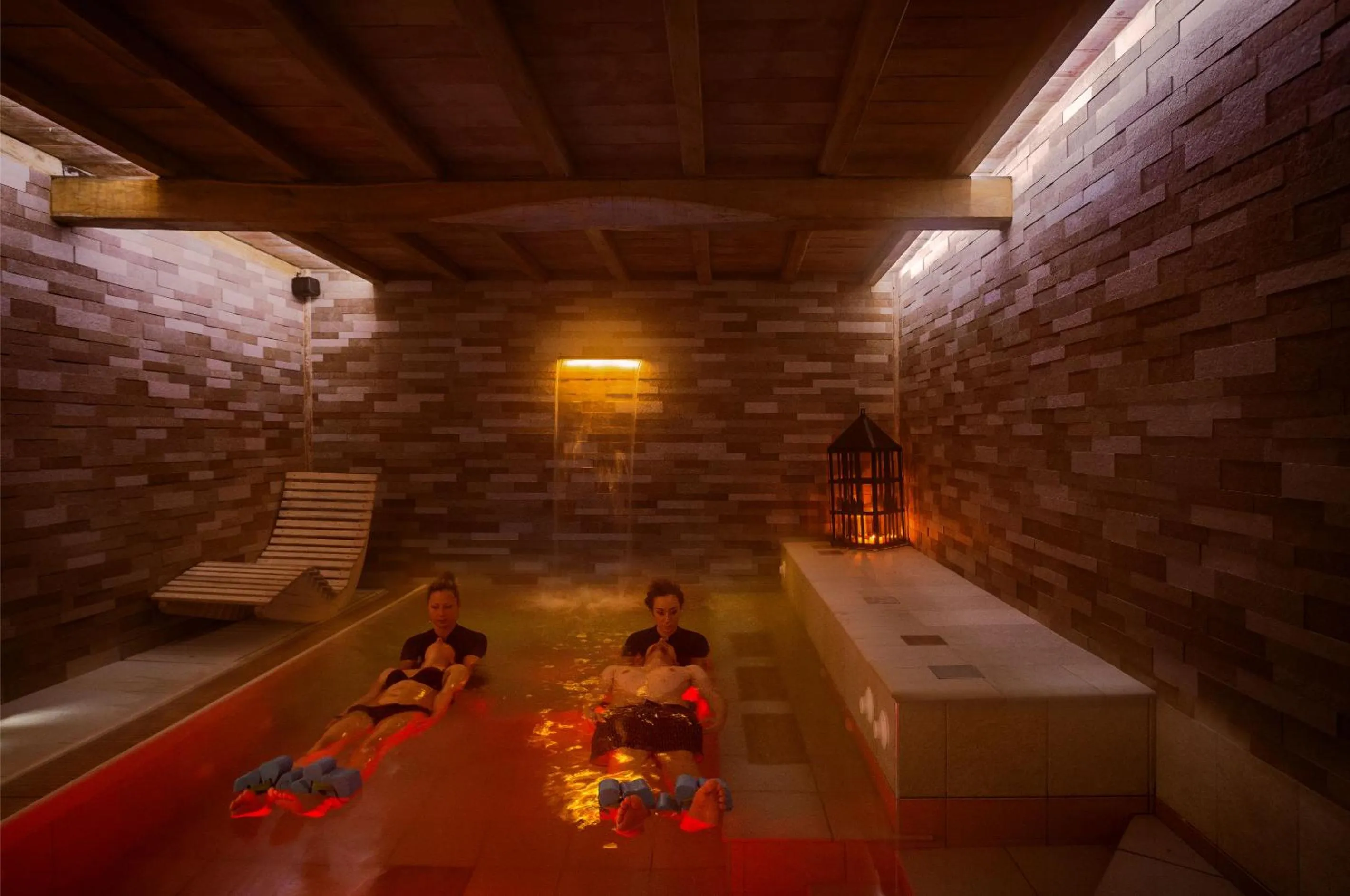 Hot Tub in Villa Hotel Valle Del Marta Resort