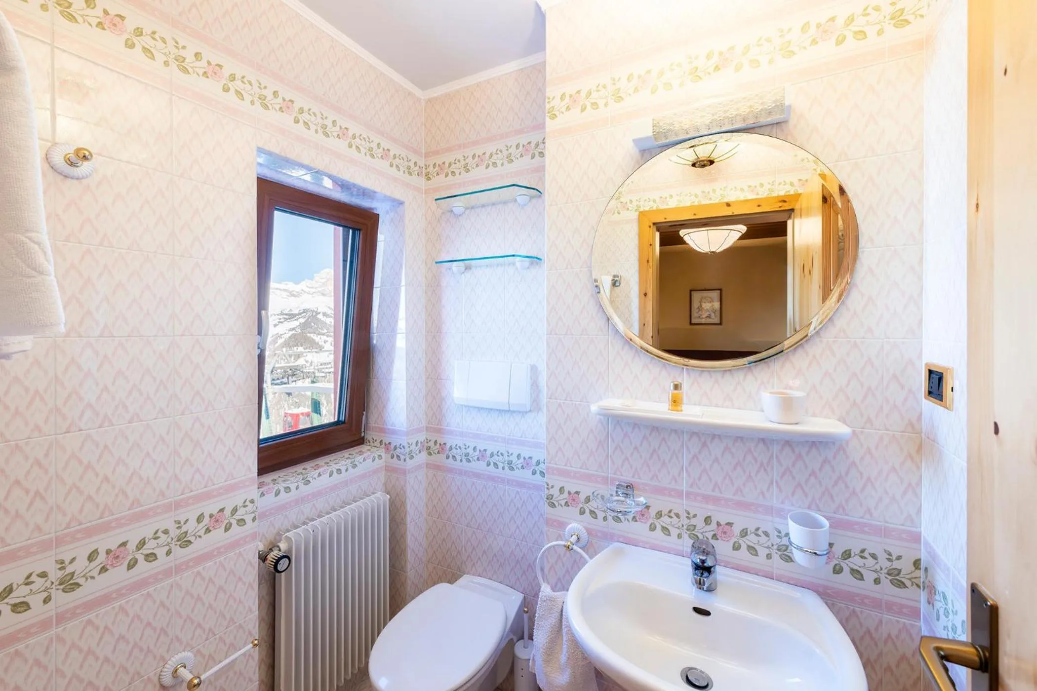 Toilet, Bathroom in Hotel Sochers Club