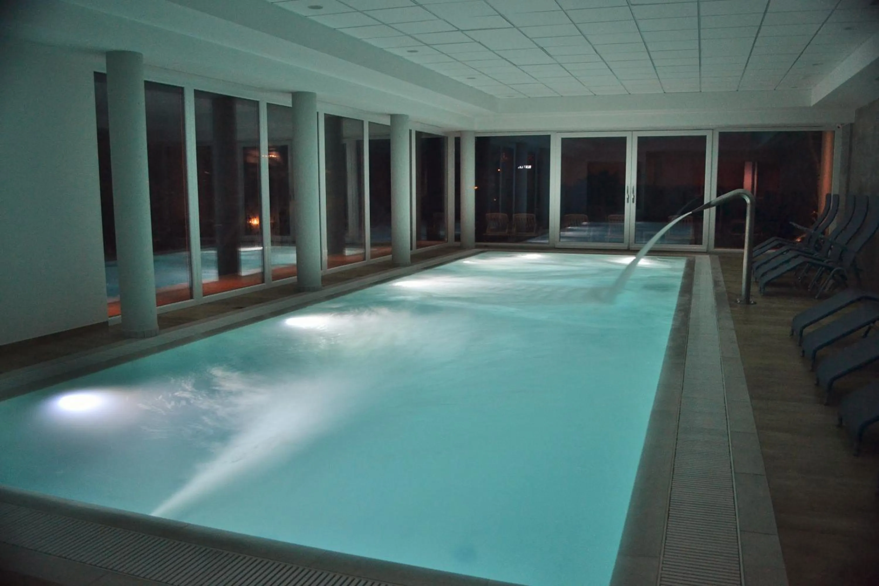 Swimming pool in Villa Franca