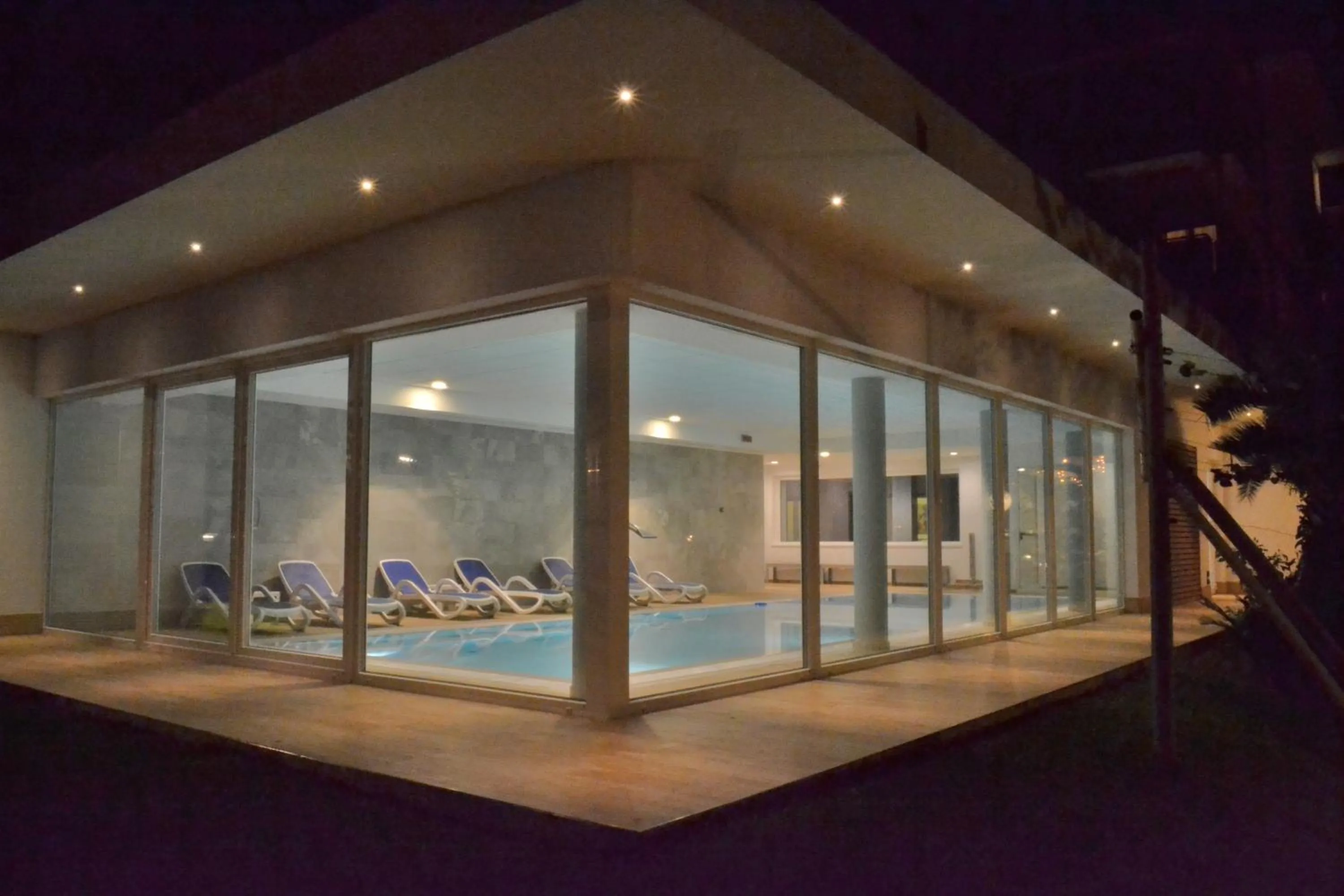 Swimming pool in Villa Franca