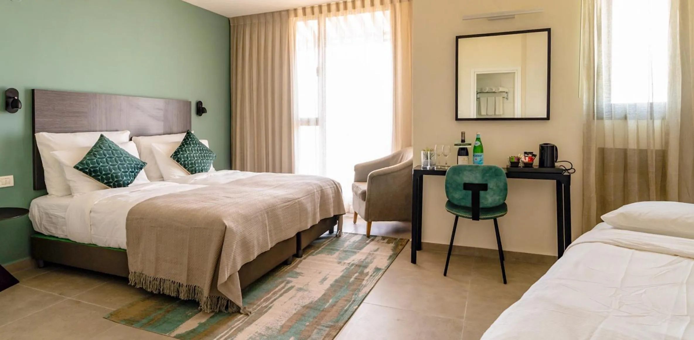 Bed in Roxon Sea Sand Bat Yam