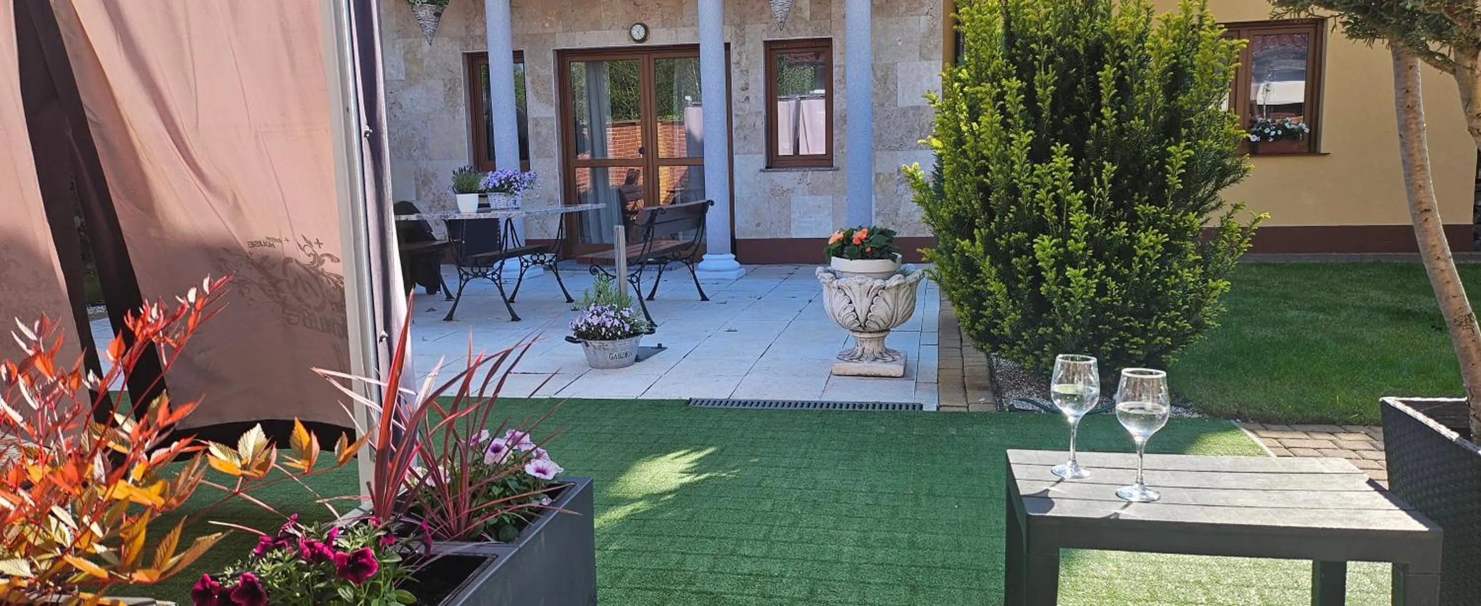 Garden in Letnia willa Jacuzzi & Sauna