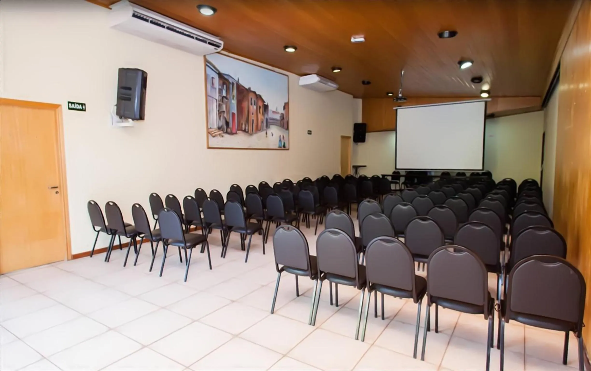 Business facilities in Galápagos ApartHotel
