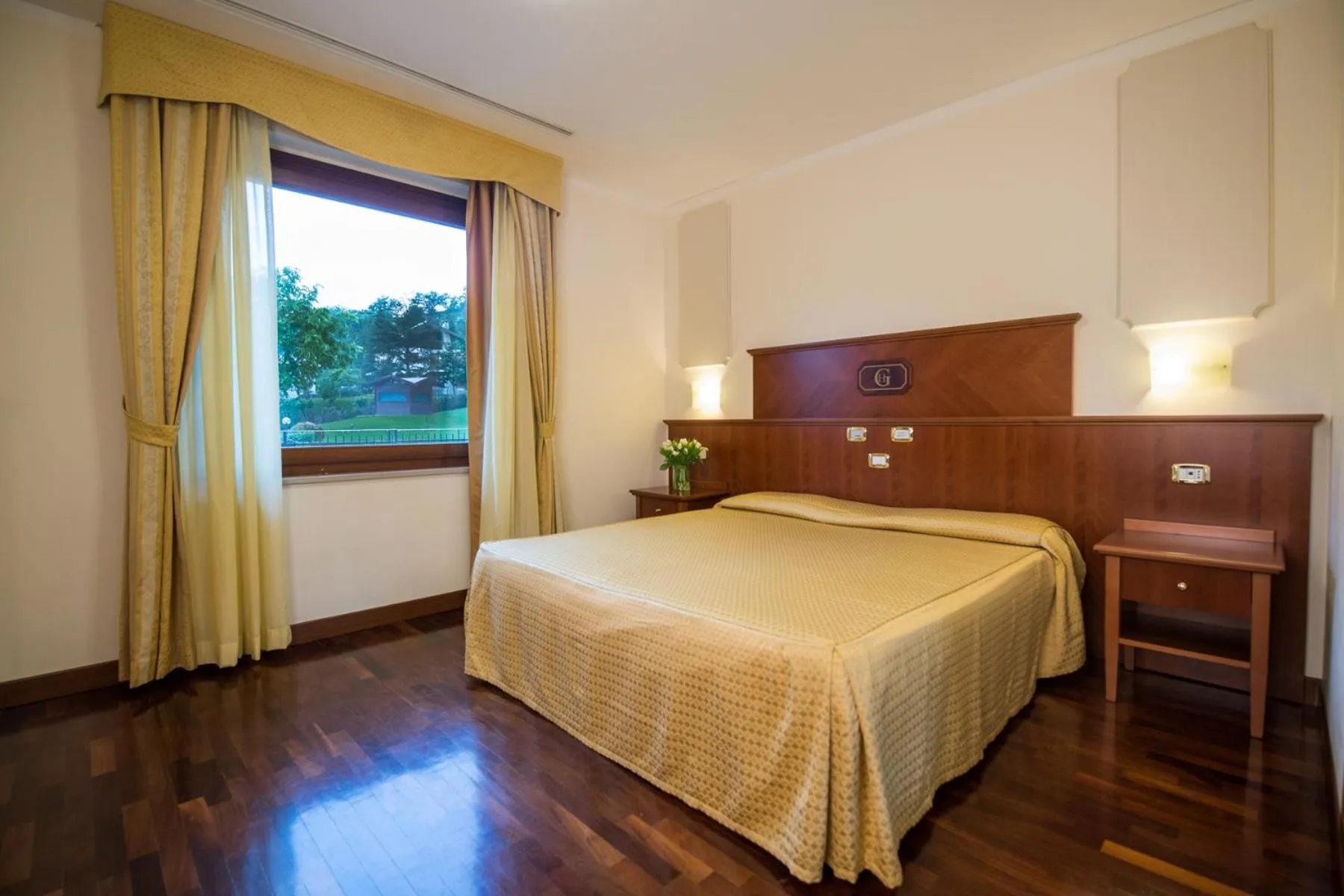 Bedroom, Bed in Hotel Le Grotte