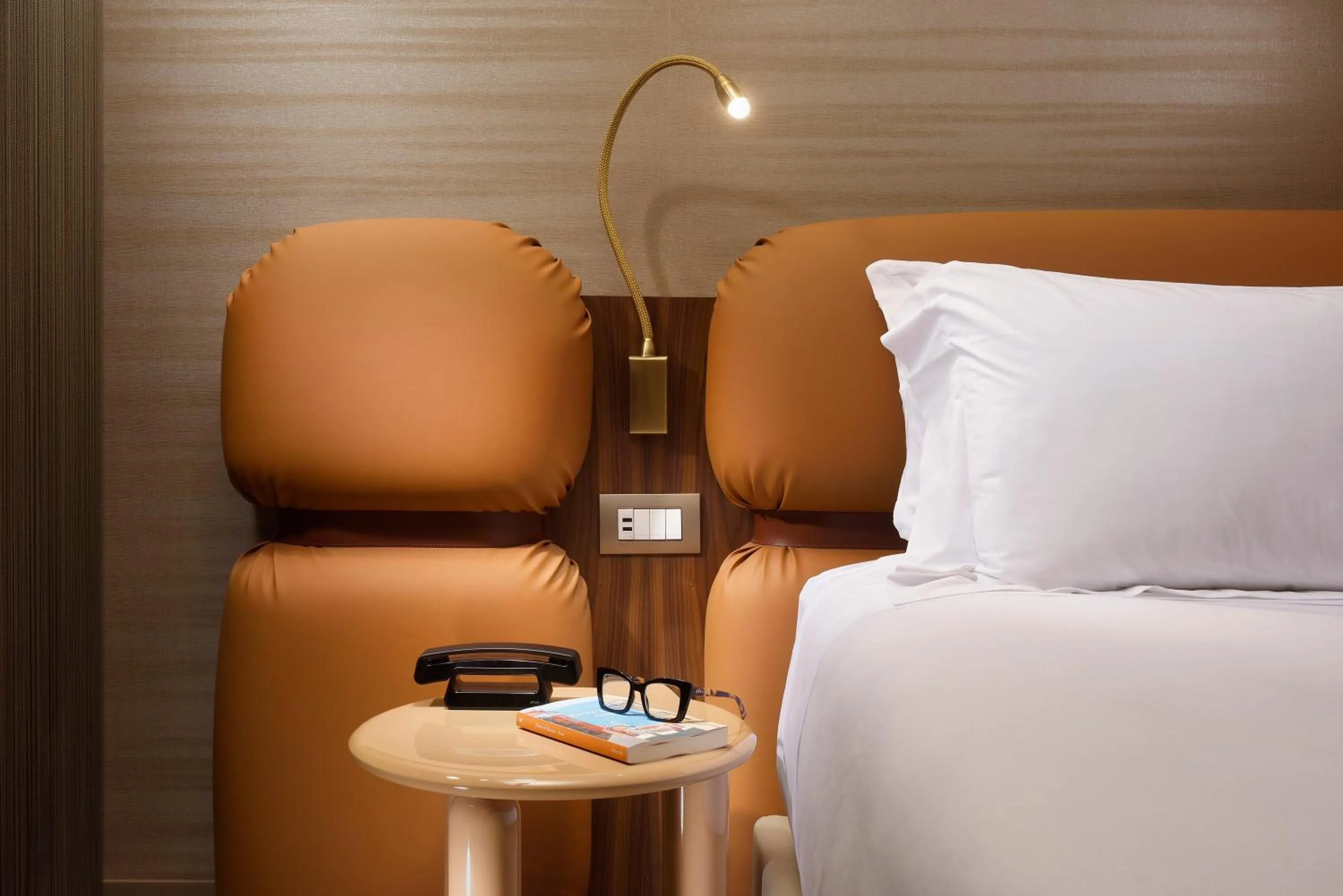 Bed in Milan Suite Hotel