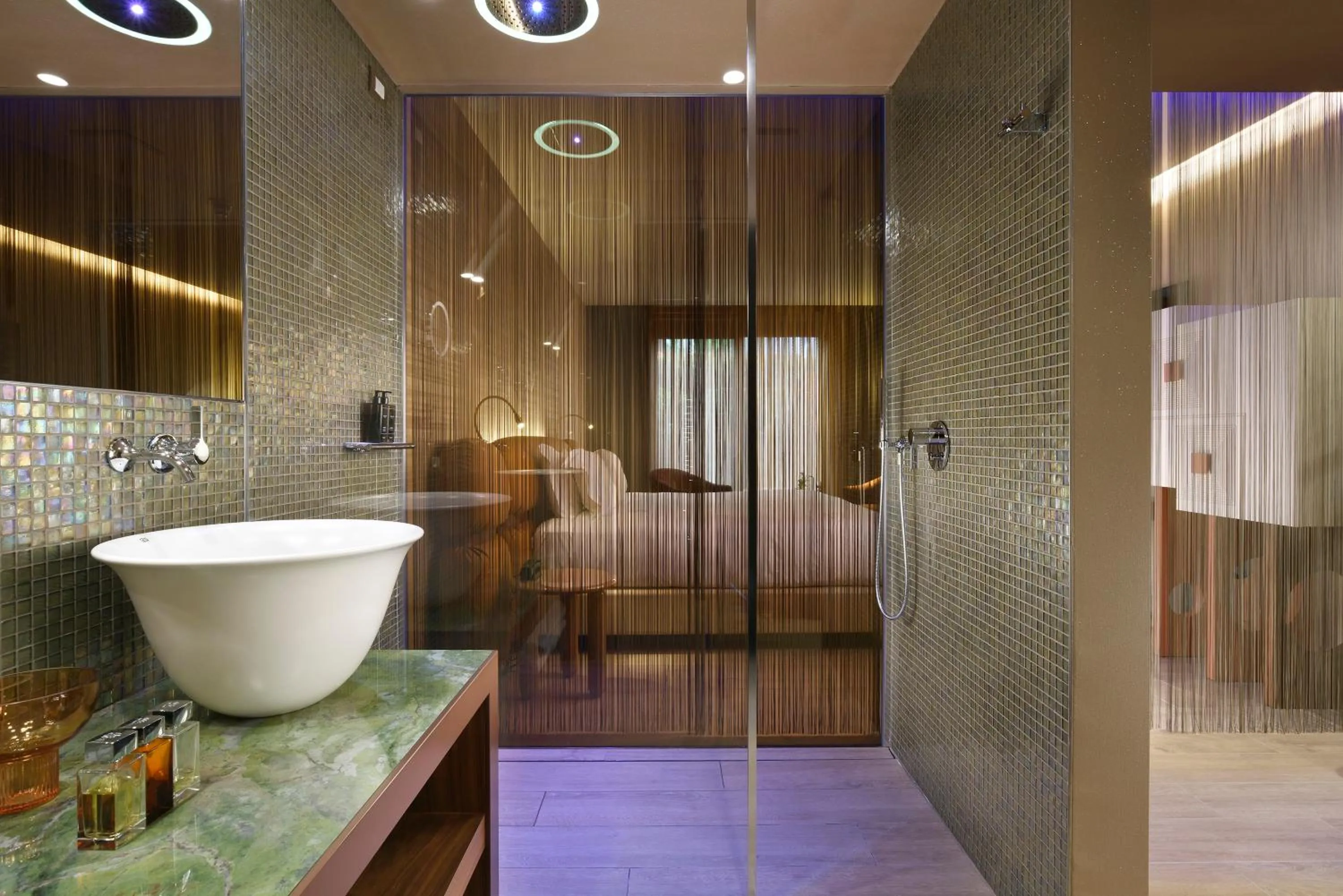 Shower in Milan Suite Hotel