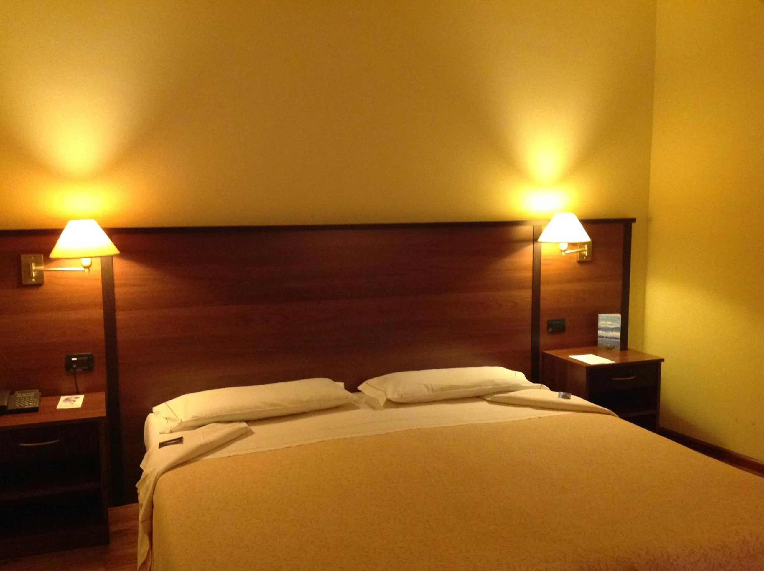 Bed in Hotel Bel Sit