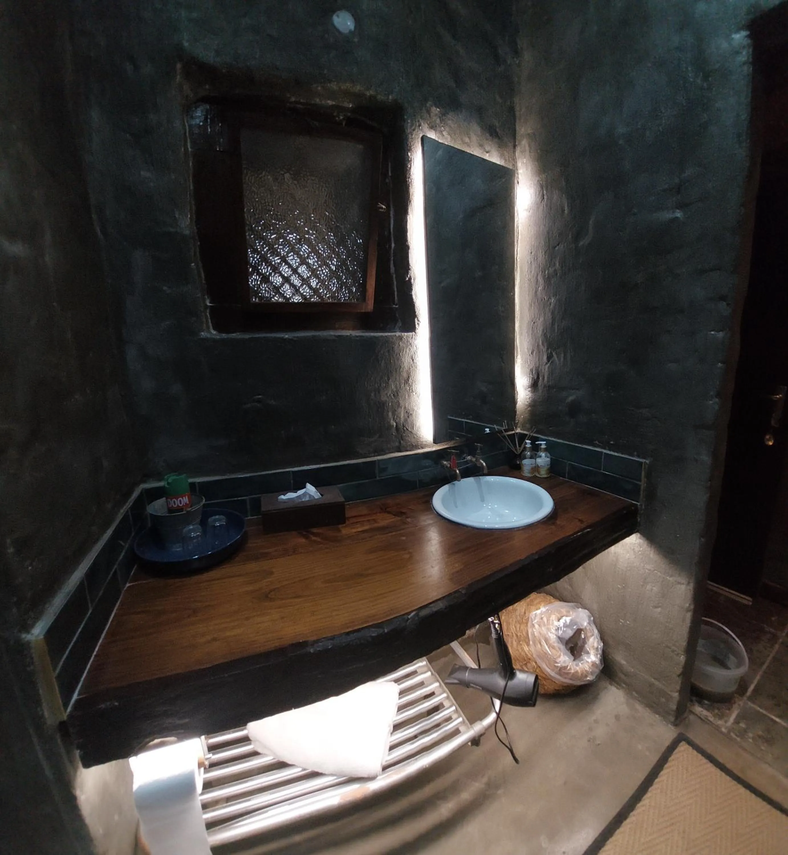 Bathroom in River House Lodge