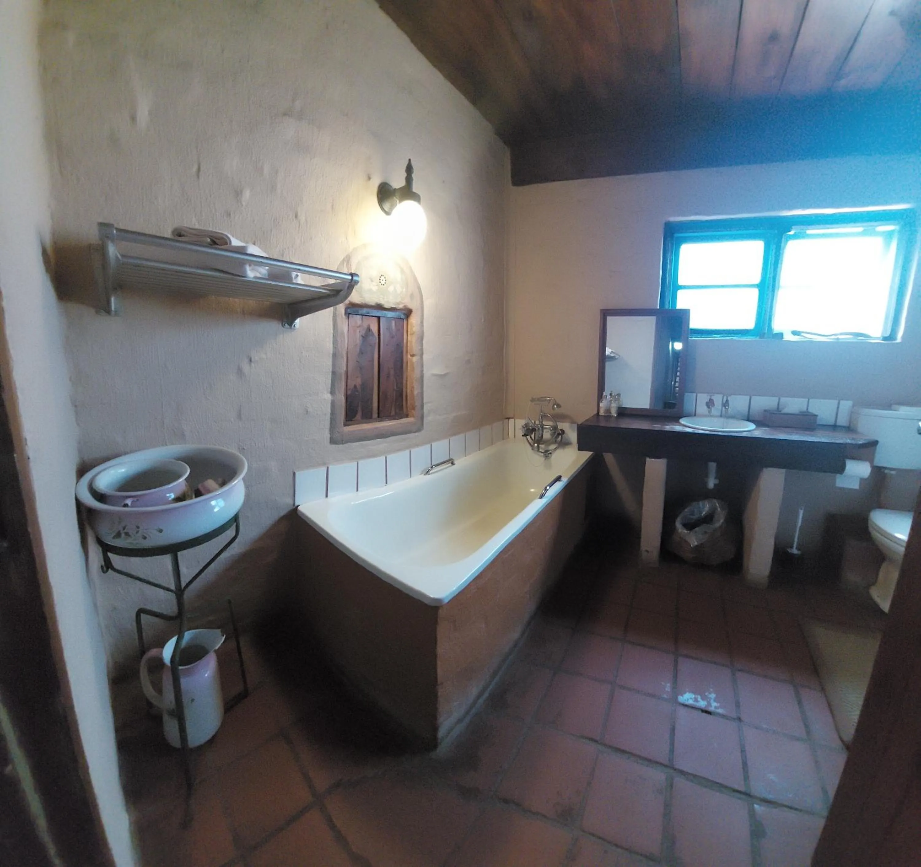 Bathroom in River House Lodge
