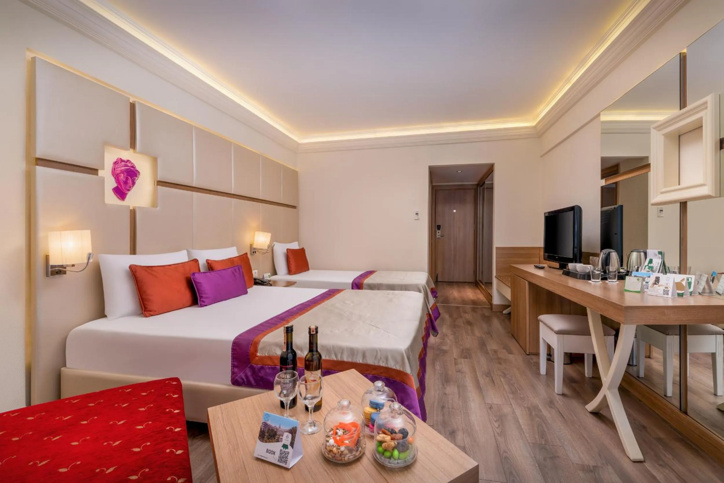 Photo of the whole room, Bed in Botanik Hotel