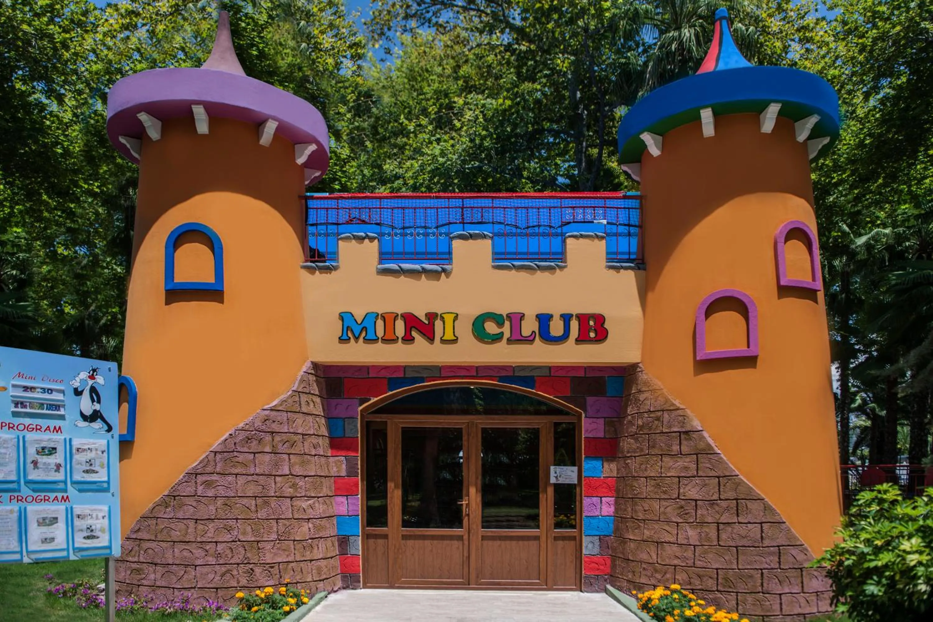 Children play ground in Botanik Hotel