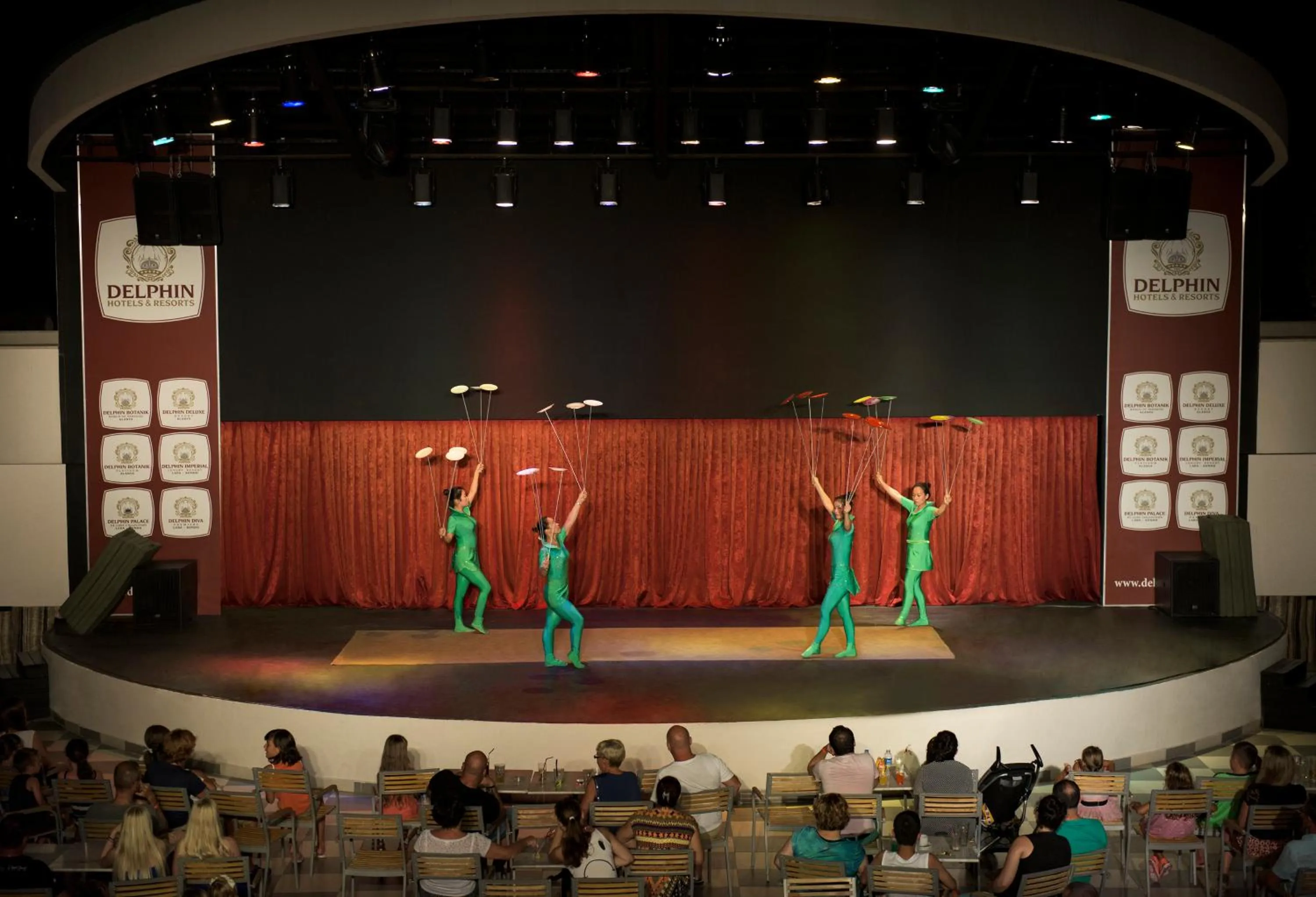 Evening entertainment in Botanik Hotel