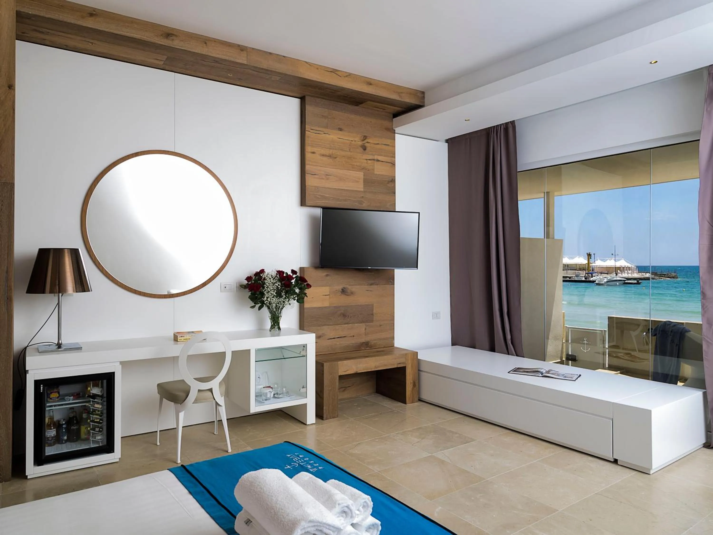 Sea view, Bed in White Bay