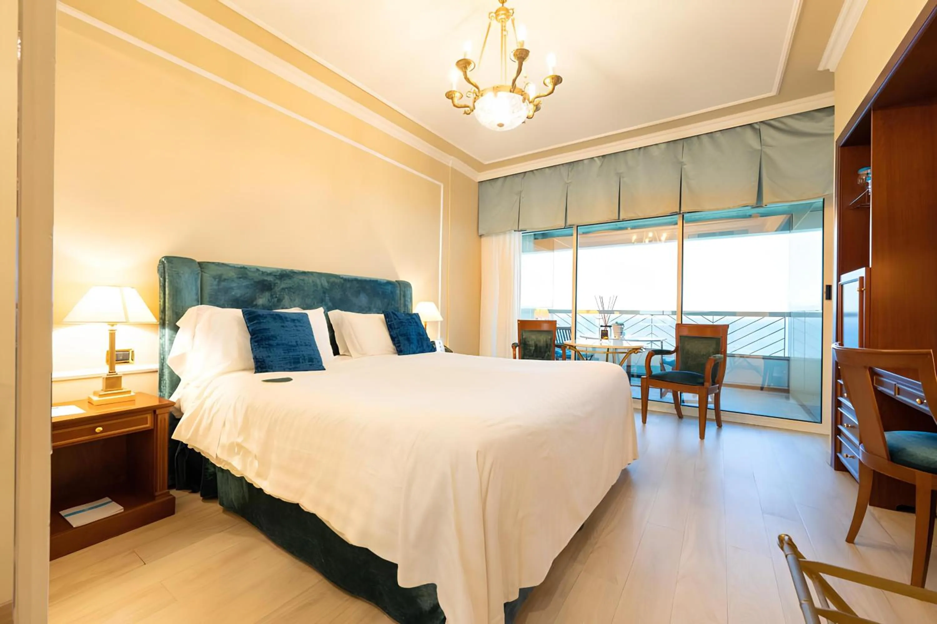 Bed in Grand Hotel Del Mare Resort & Spa
