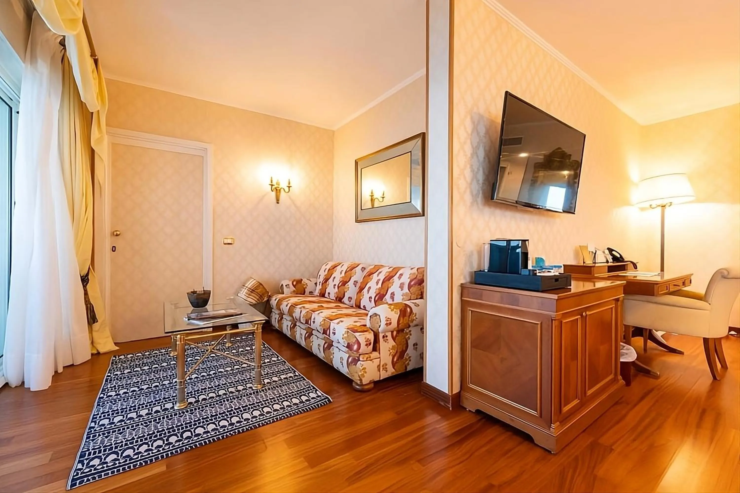 Bed in Grand Hotel Del Mare Resort & Spa