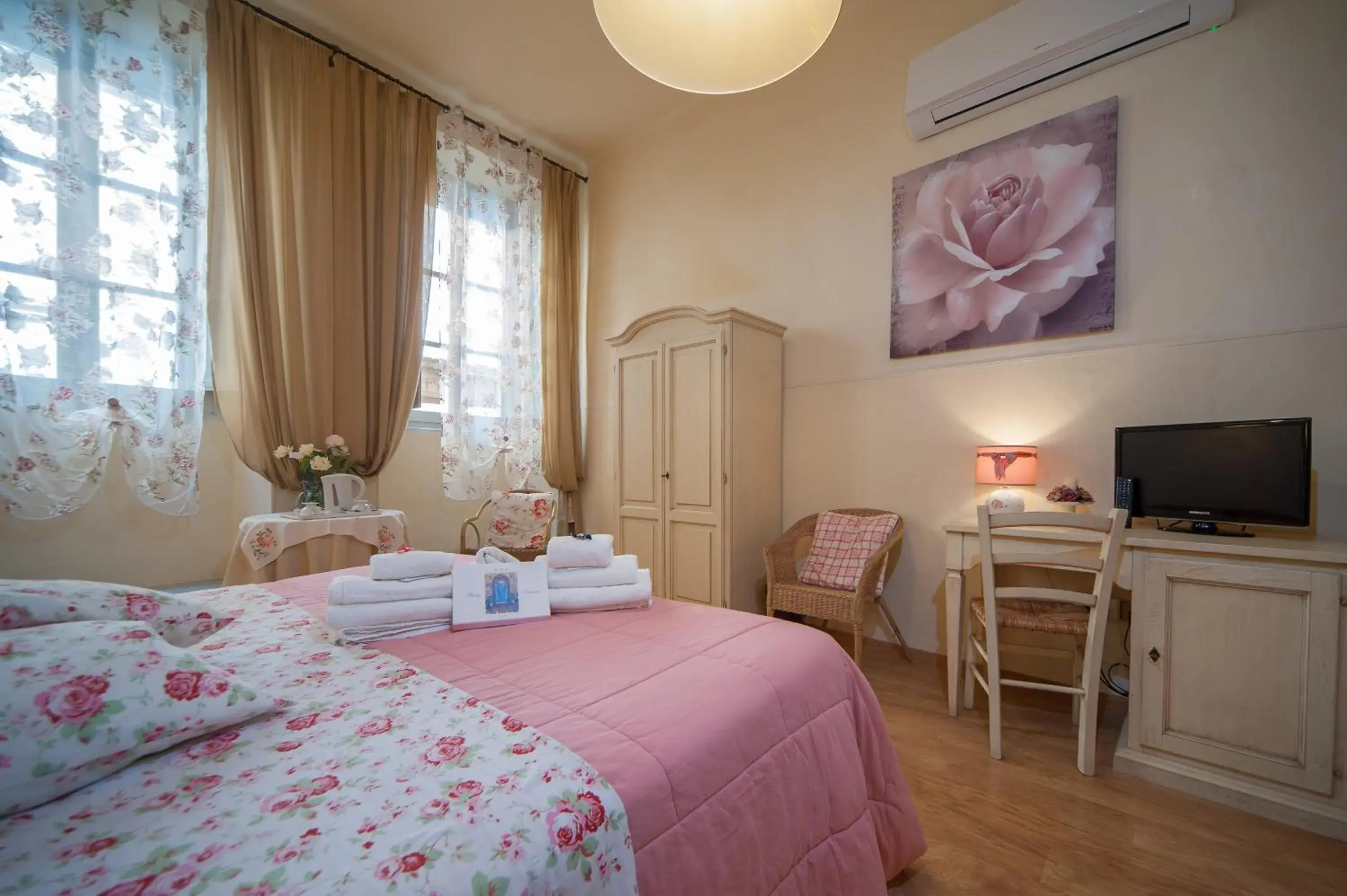 Double or Twin Room with Bathroom in Albergo Etruria Double or Twin Room with Bathroom in Albergo Etruria