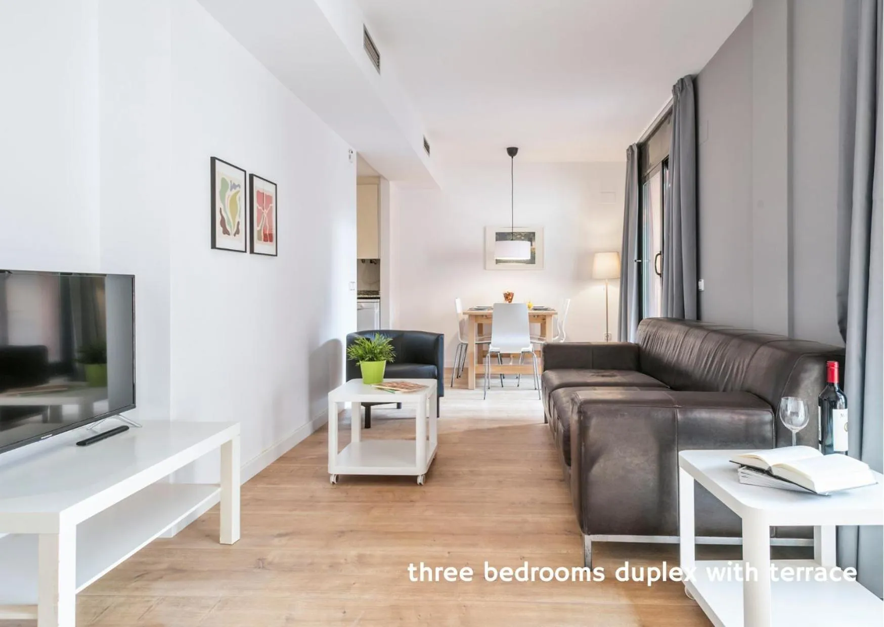 TV and multimedia in Inside Barcelona Apartments Princep