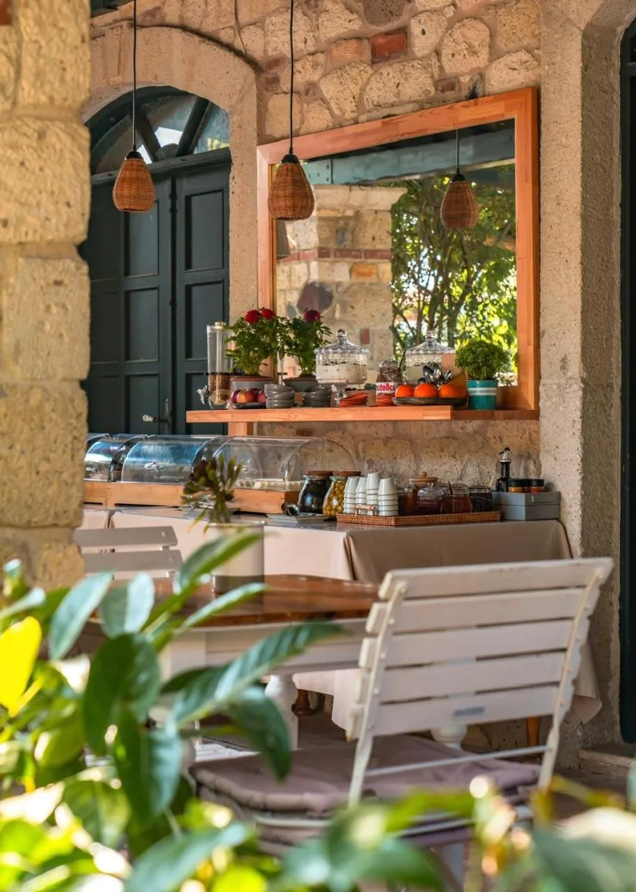 Restaurant/places to eat in Alacati Zeytin Konak Hotel