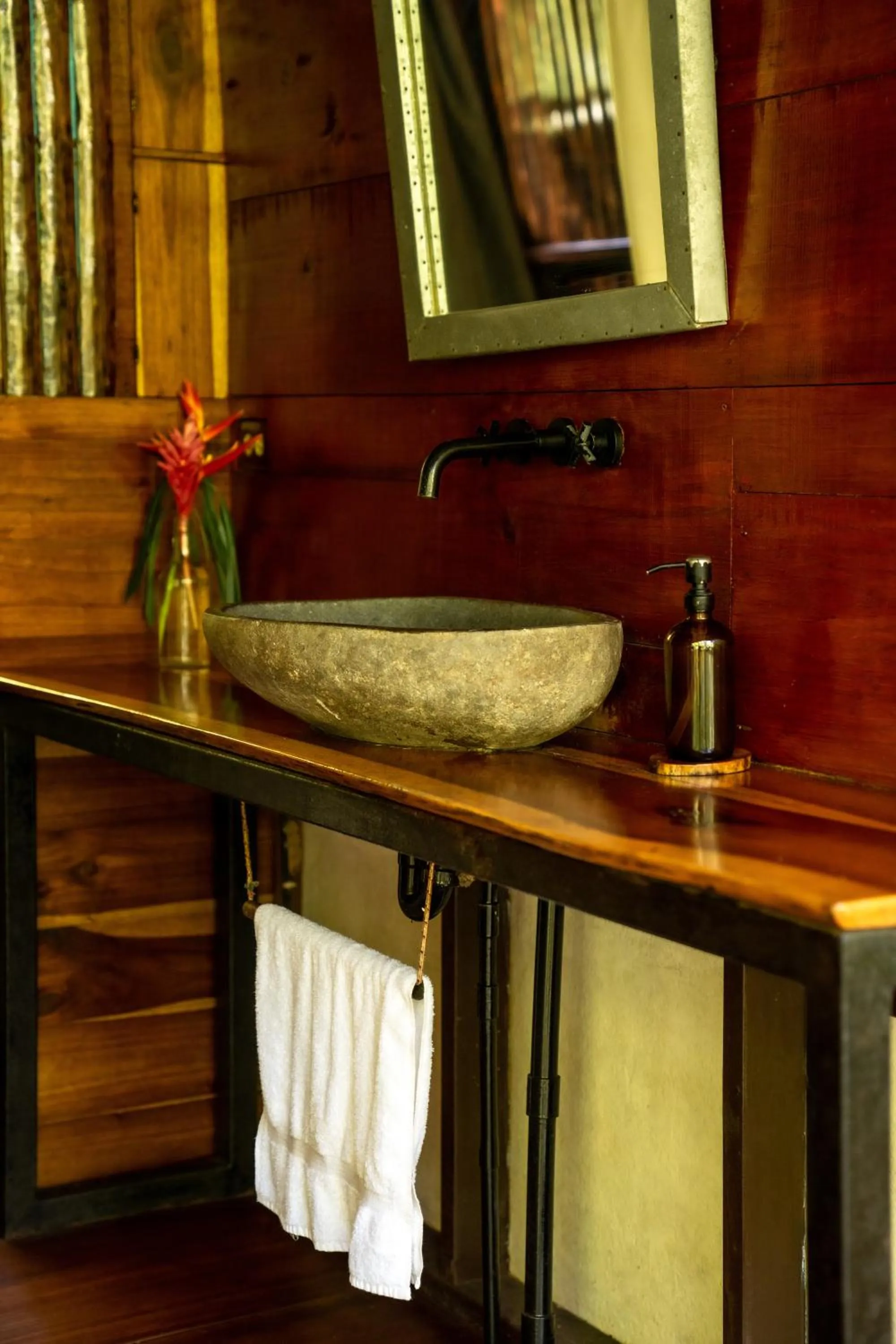 La Loma Jungle Lodge and Chocolate Farm