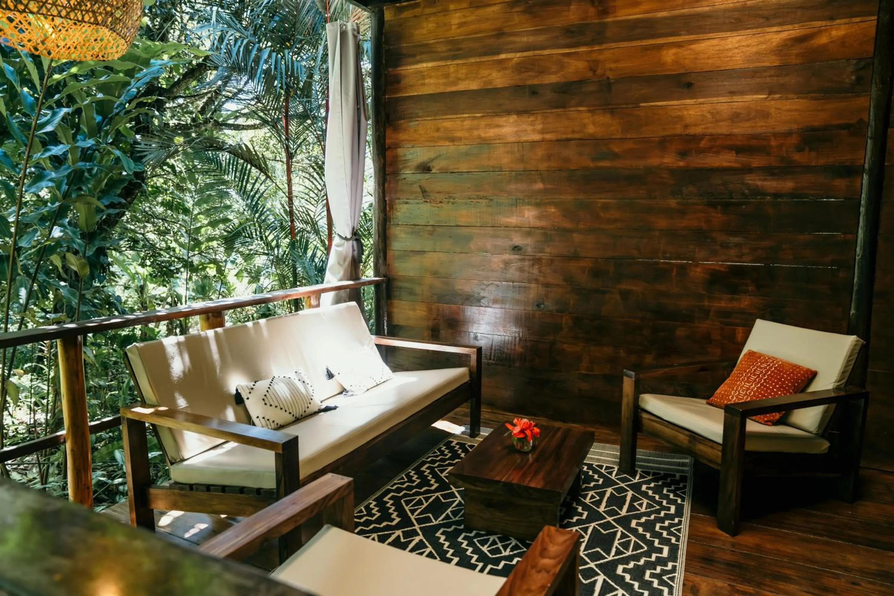 La Loma Jungle Lodge and Chocolate Farm