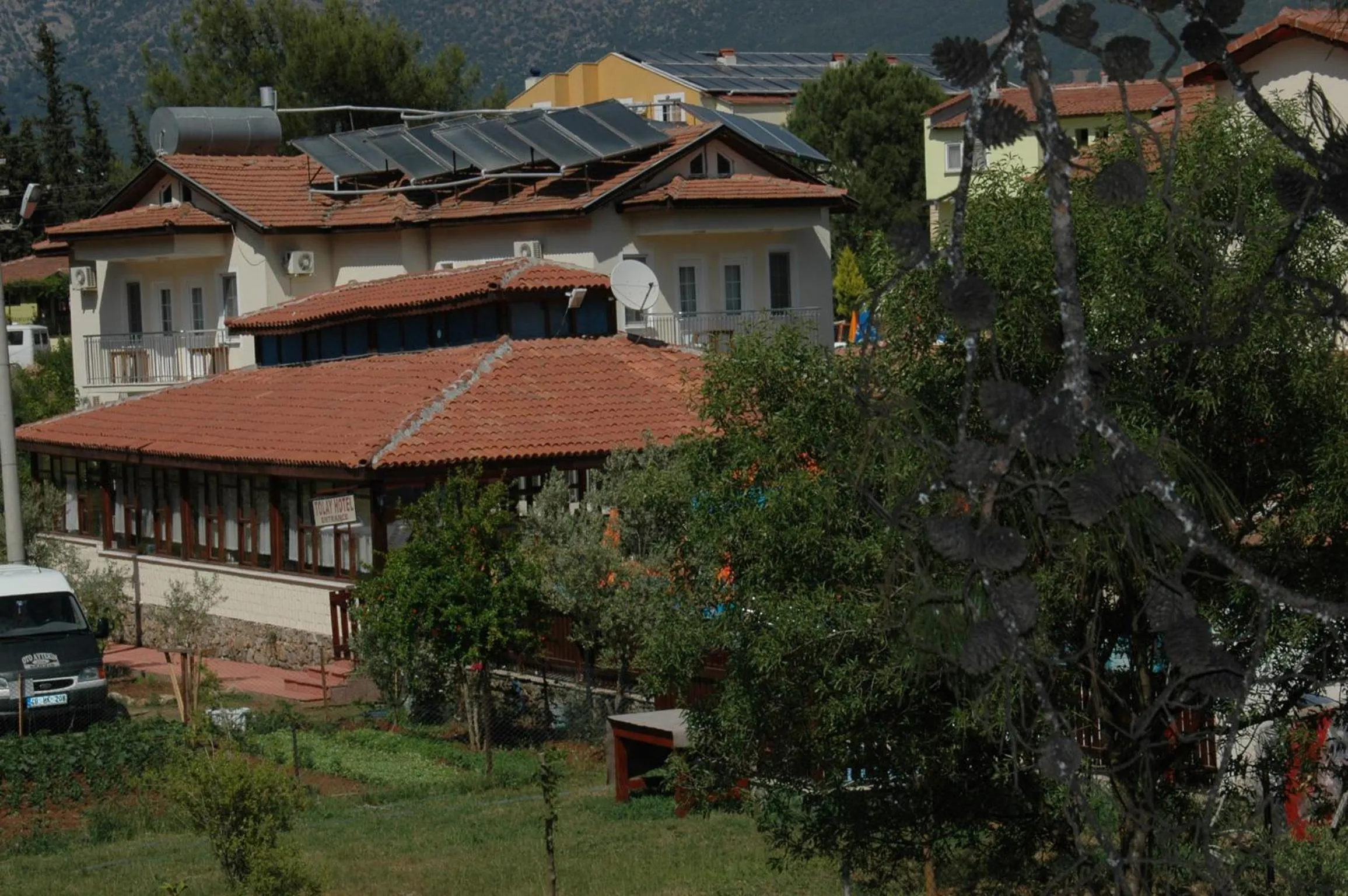 Area and facilities in Tolay Hotel