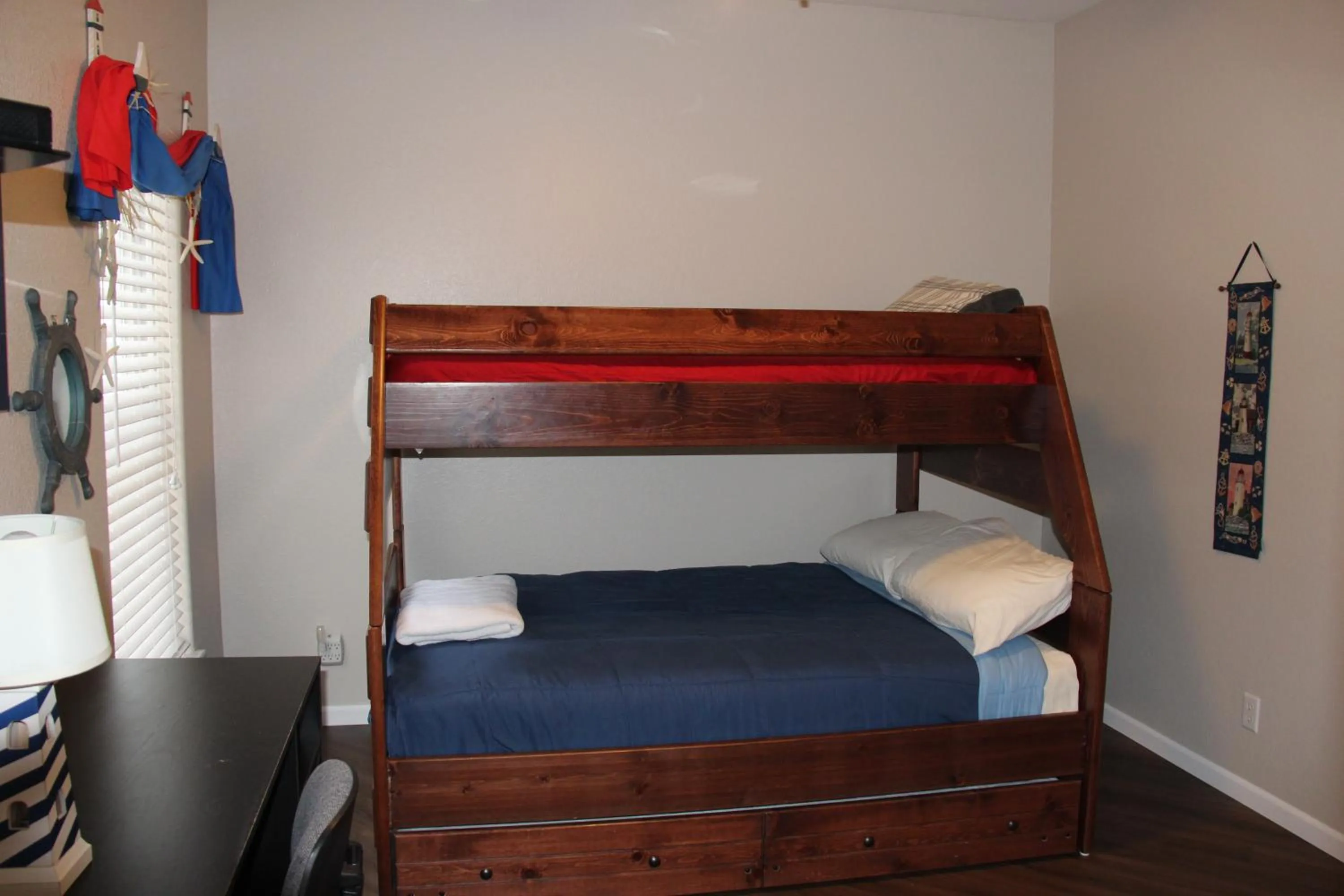 Bedroom, Bed in Lake Ozarks Get Away