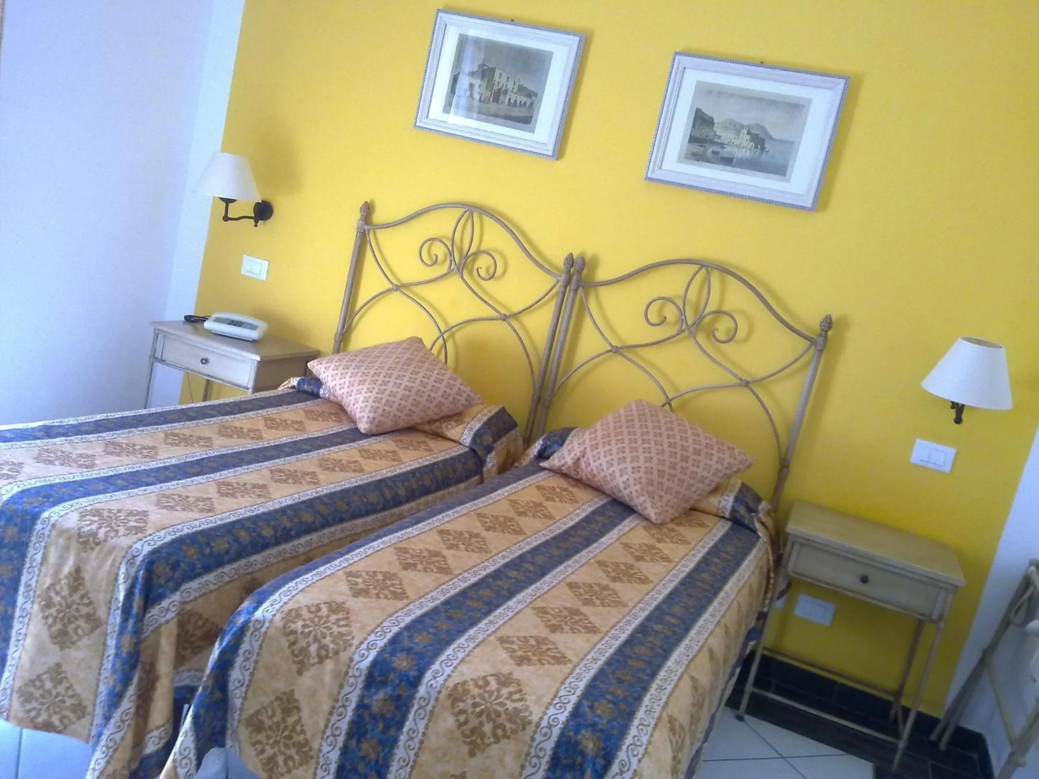 Bed in Hotel Rocce Azzurre