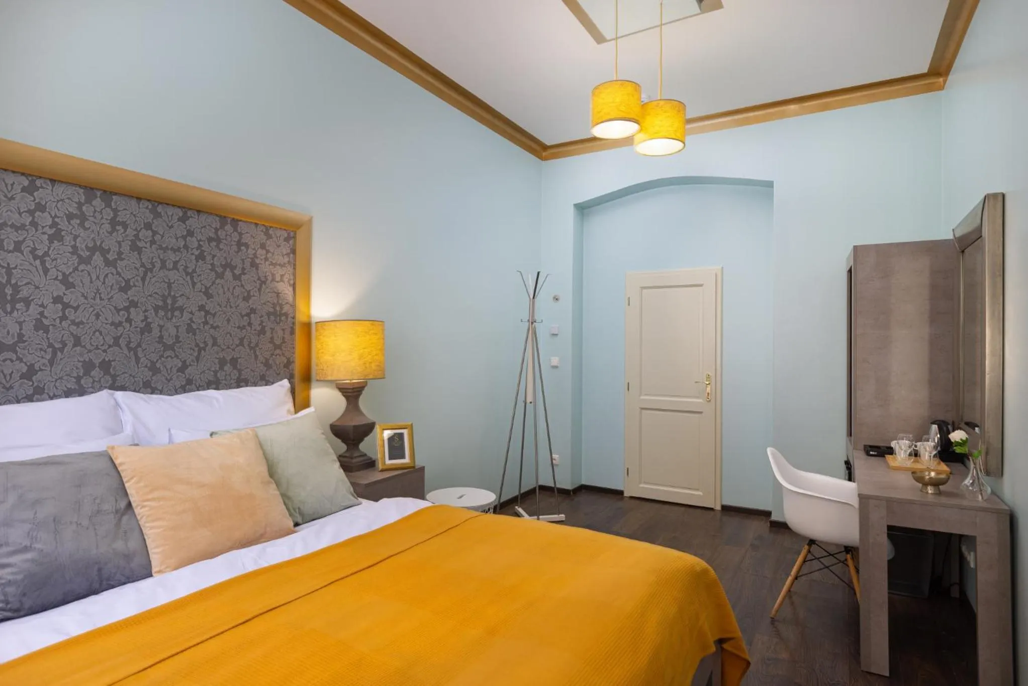 Photo of the whole room, Bed in Salvatore Prague Rooms