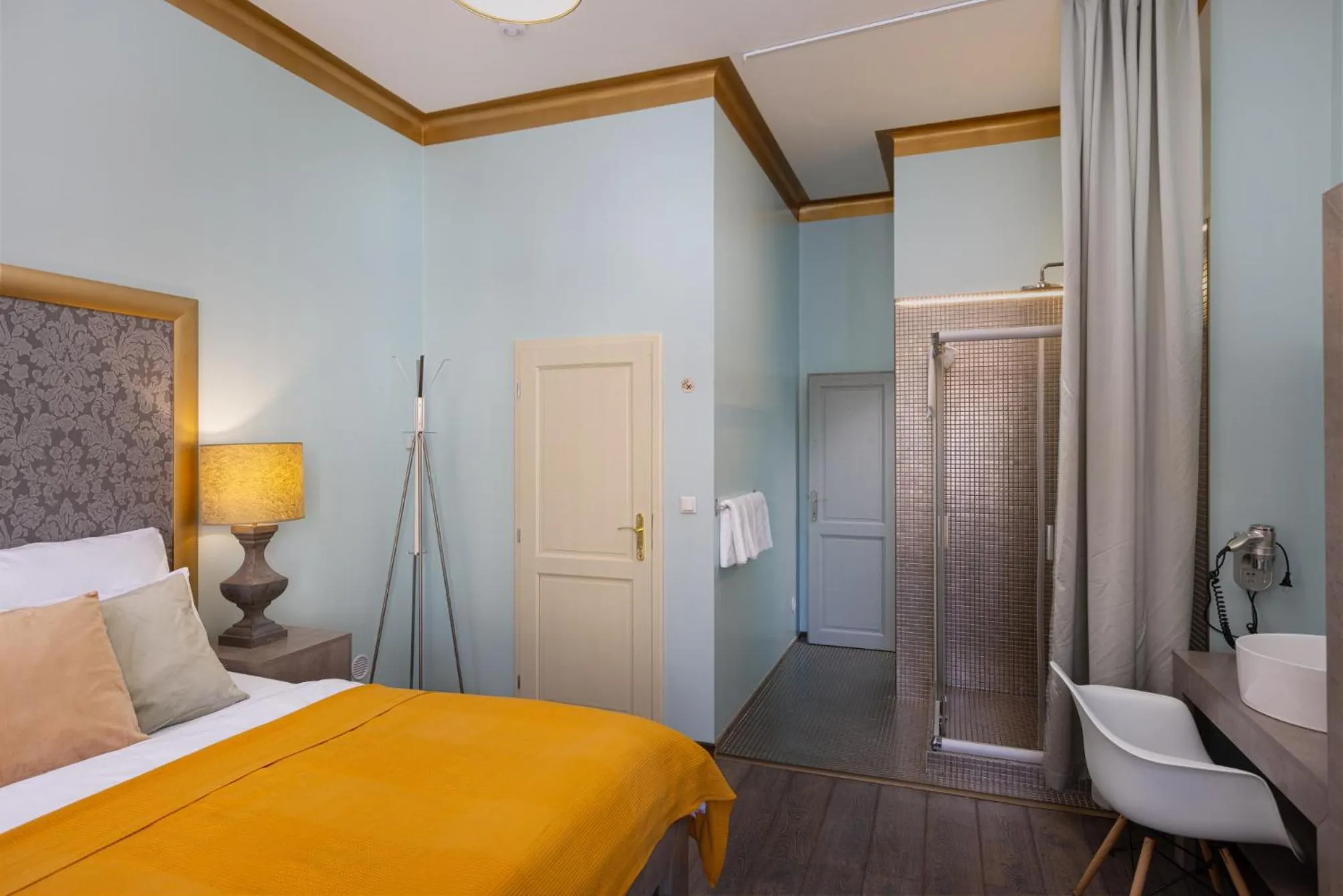 Photo of the whole room, Bed in Salvatore Prague Rooms