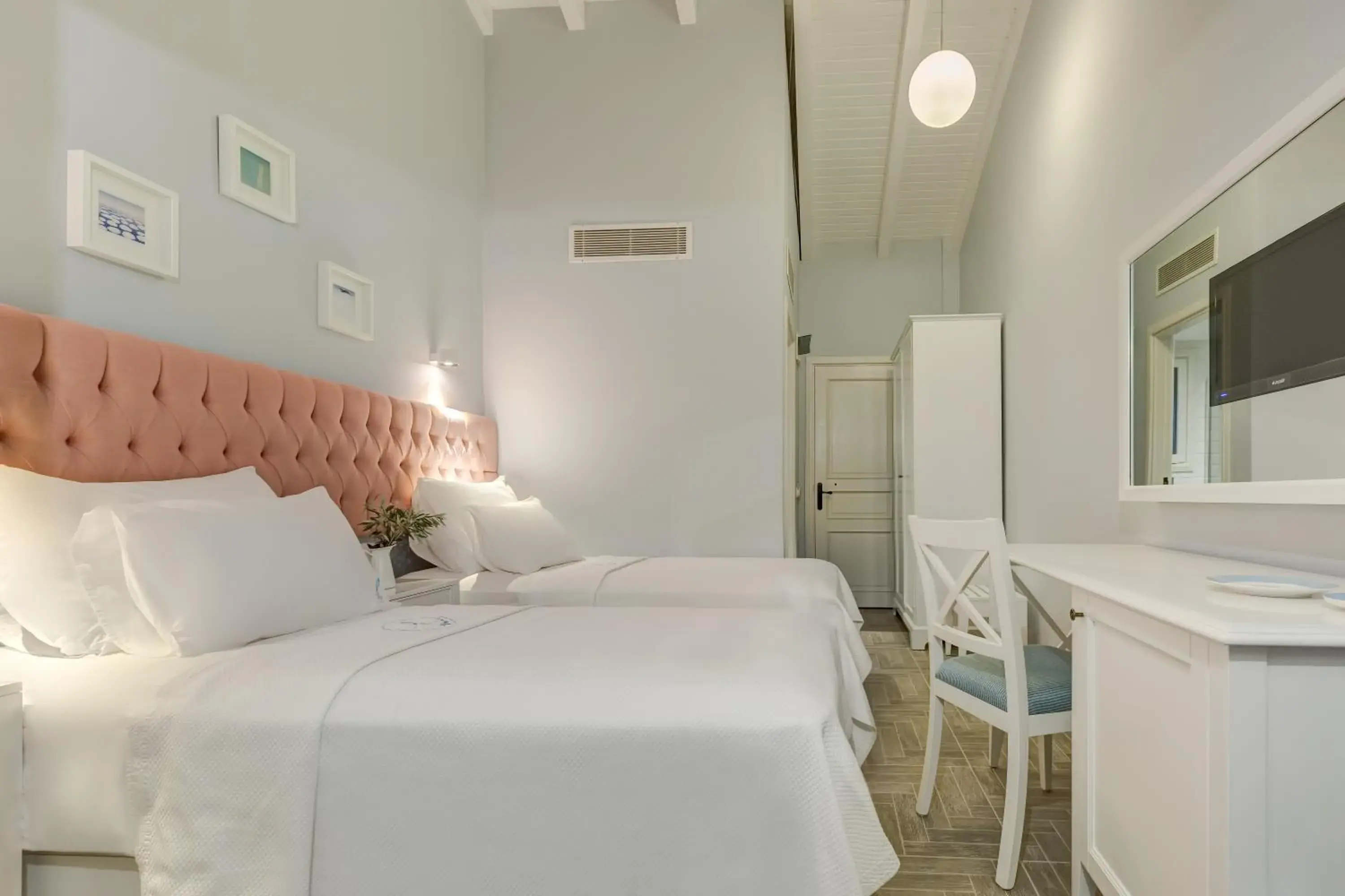 Deluxe Twin Room in Levin Hotel Alacati Deluxe Twin Room in Levin Hotel Alacati