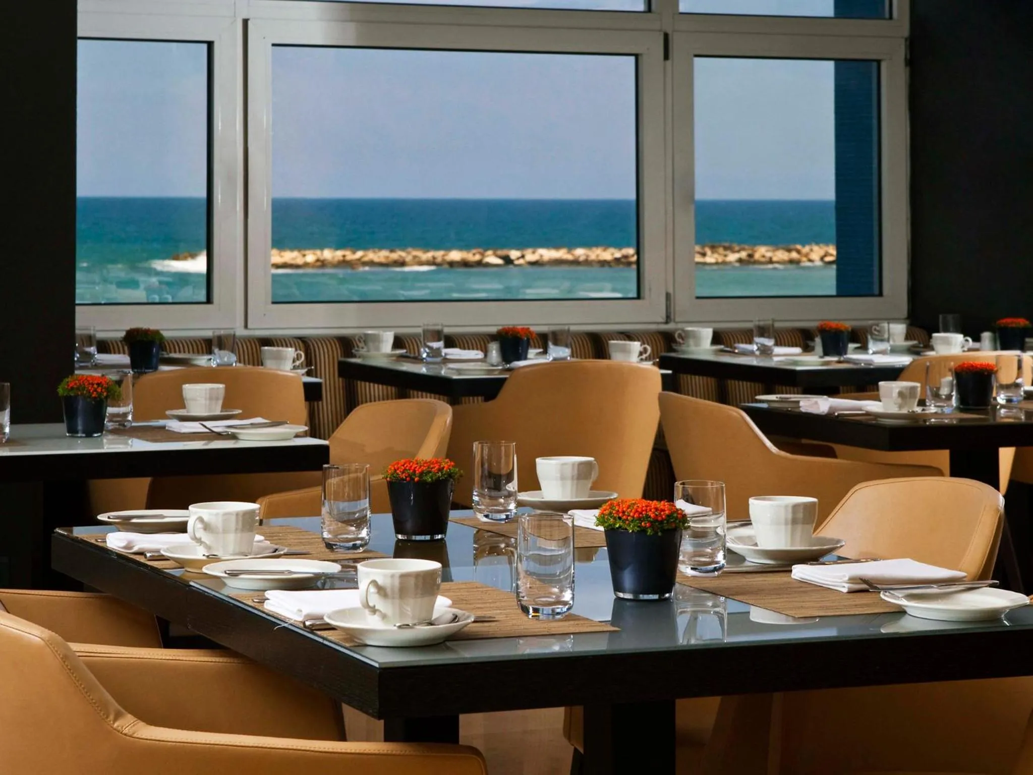 Restaurant/places to eat in Dan Tel Aviv Hotel