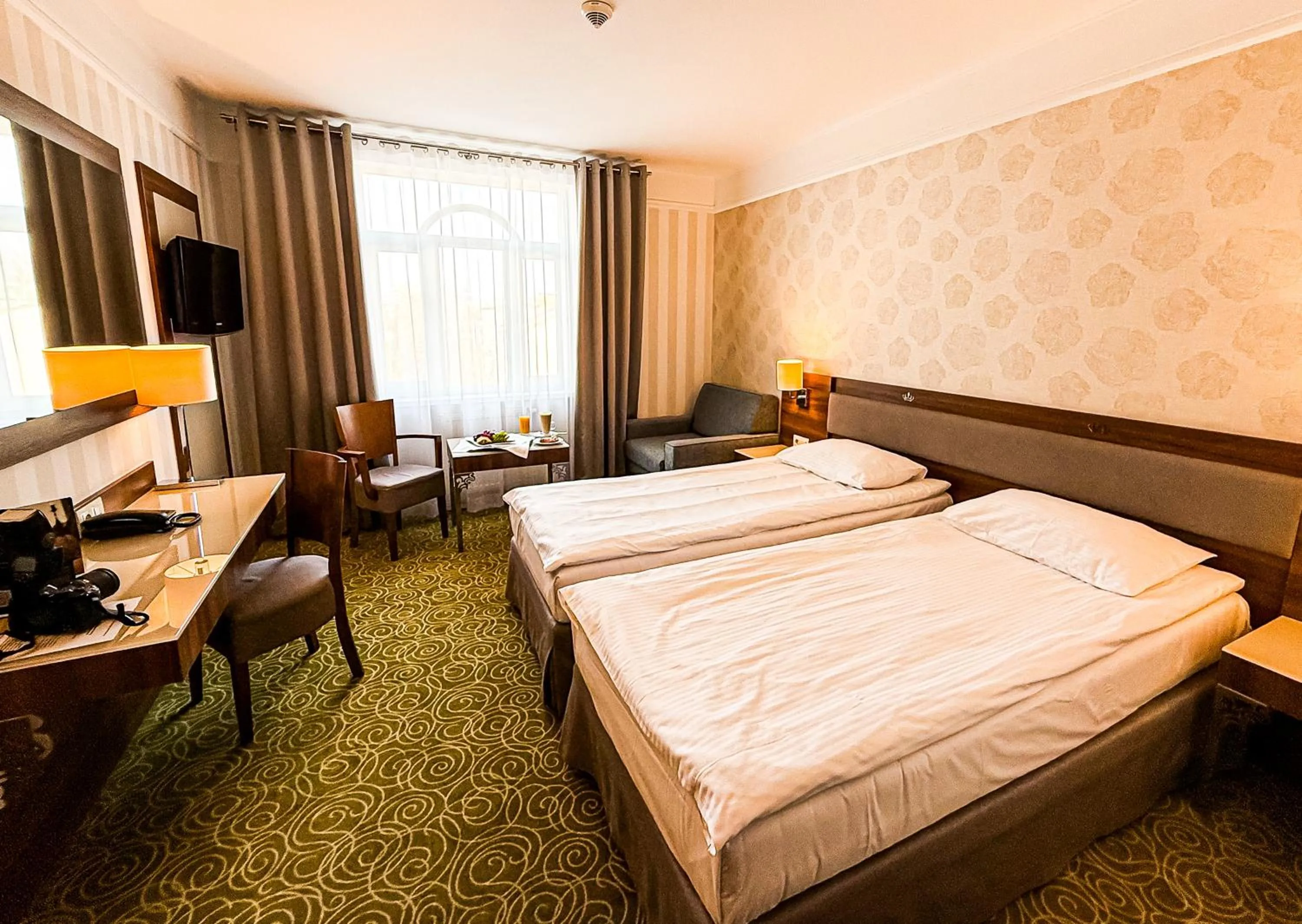Bed in Hotel Lord - Warsaw Airport