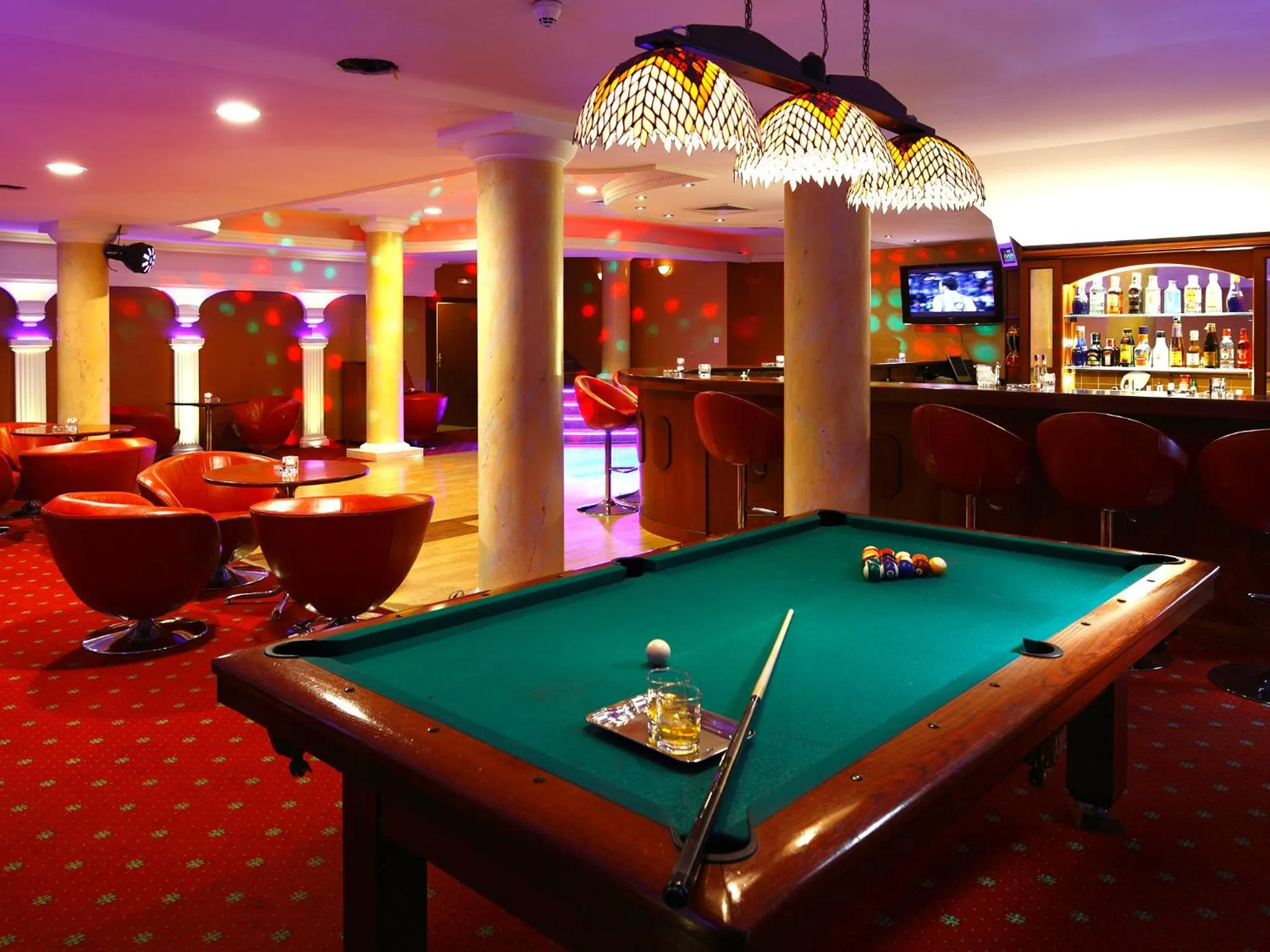 Billiard in Hotel Lord - Warsaw Airport