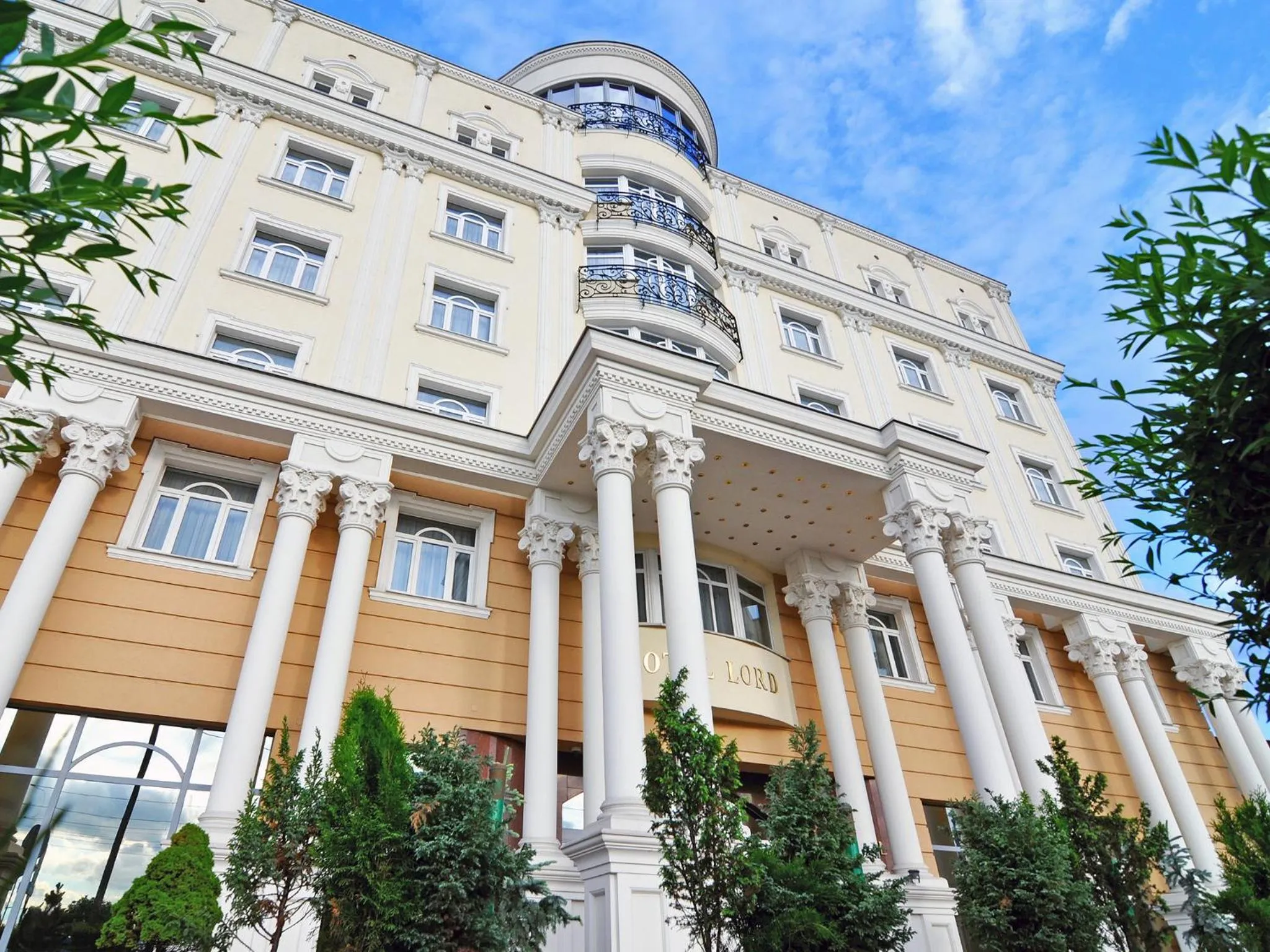 Property building in Hotel Lord - Warsaw Airport