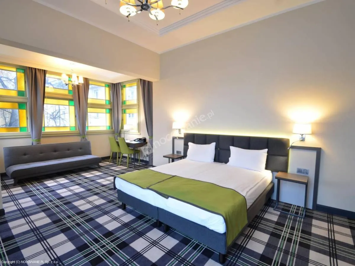 Bed in Hotel Impresja