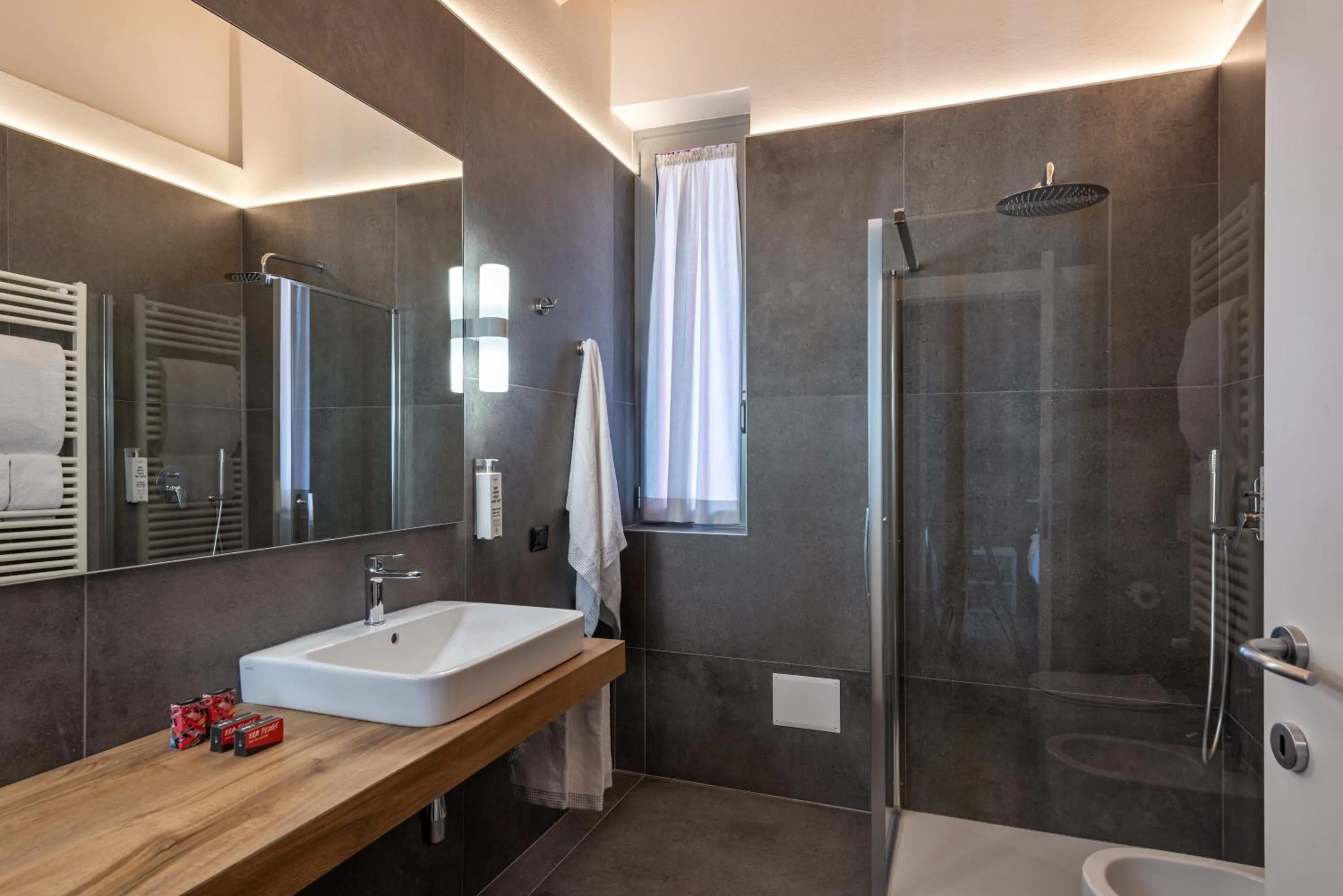 Bathroom in Hotel Maranello Village