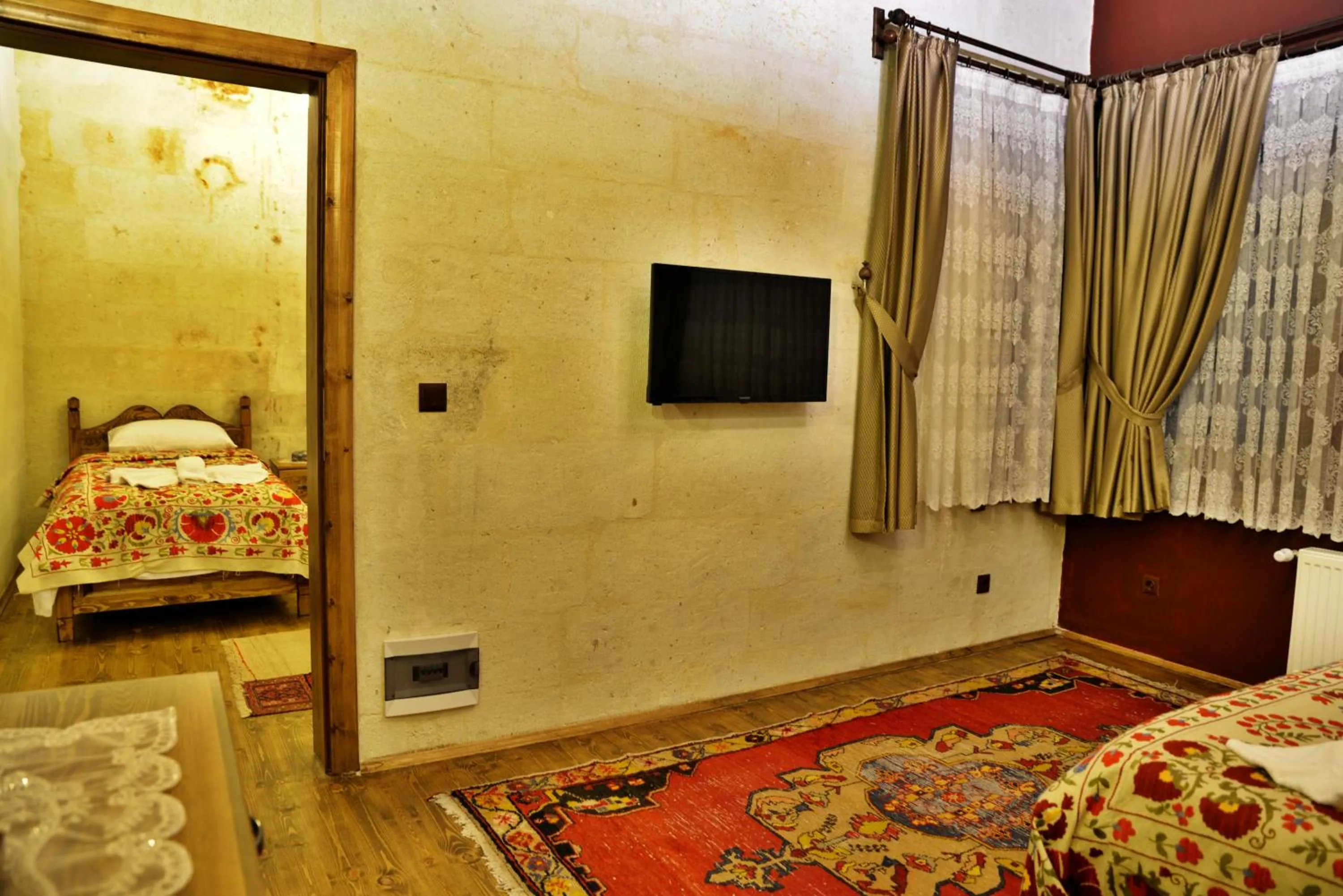 Photo of the whole room, Bed in Ürgüp Inn Cave Hotel