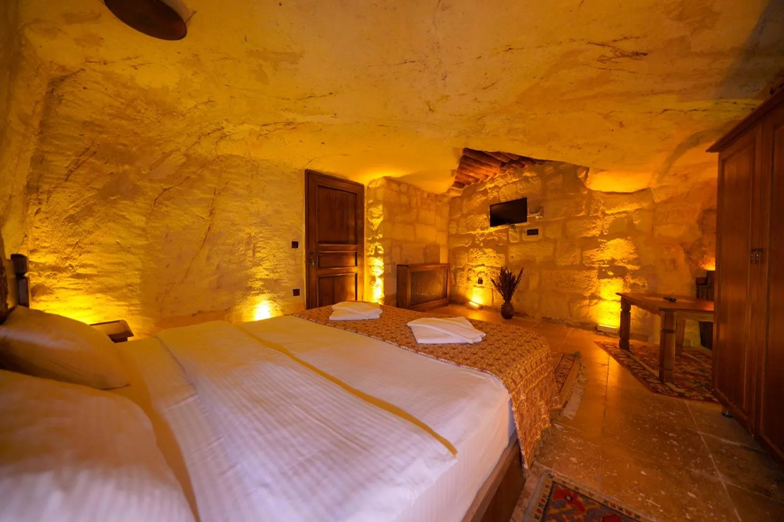 Bed in Ürgüp Inn Cave Hotel