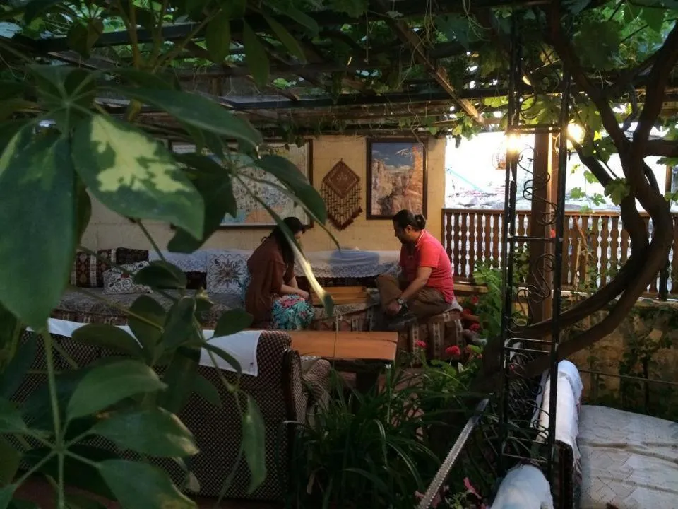 Family in Ürgüp Inn Cave Hotel
