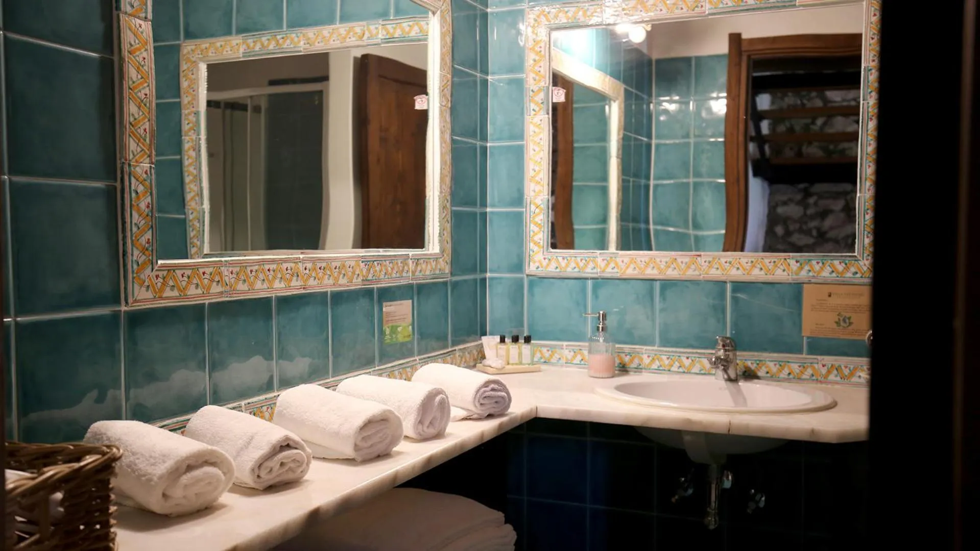 Bathroom in Villa Dei Papiri Fonte Ciane