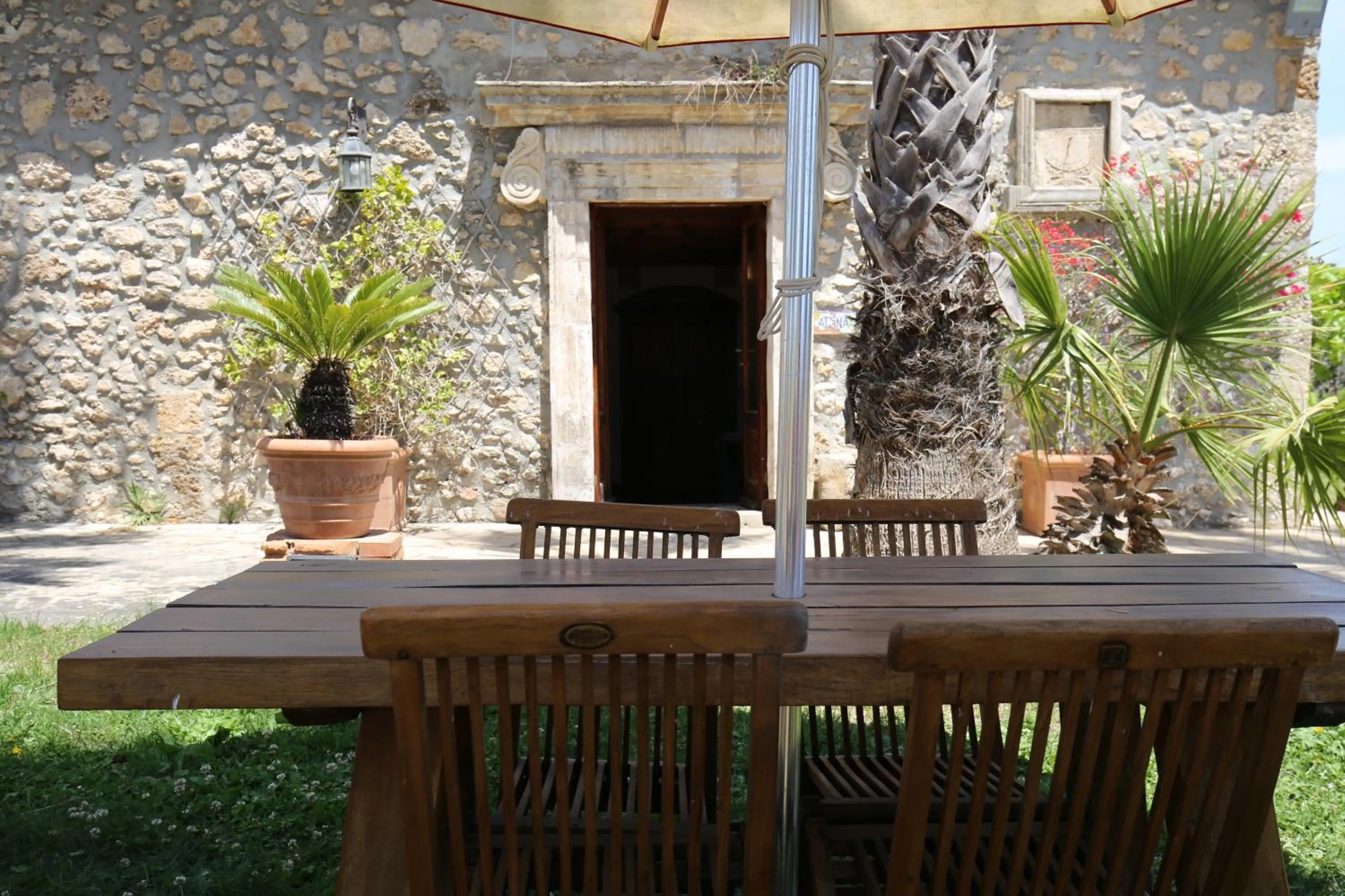 Garden in Villa Dei Papiri Fonte Ciane