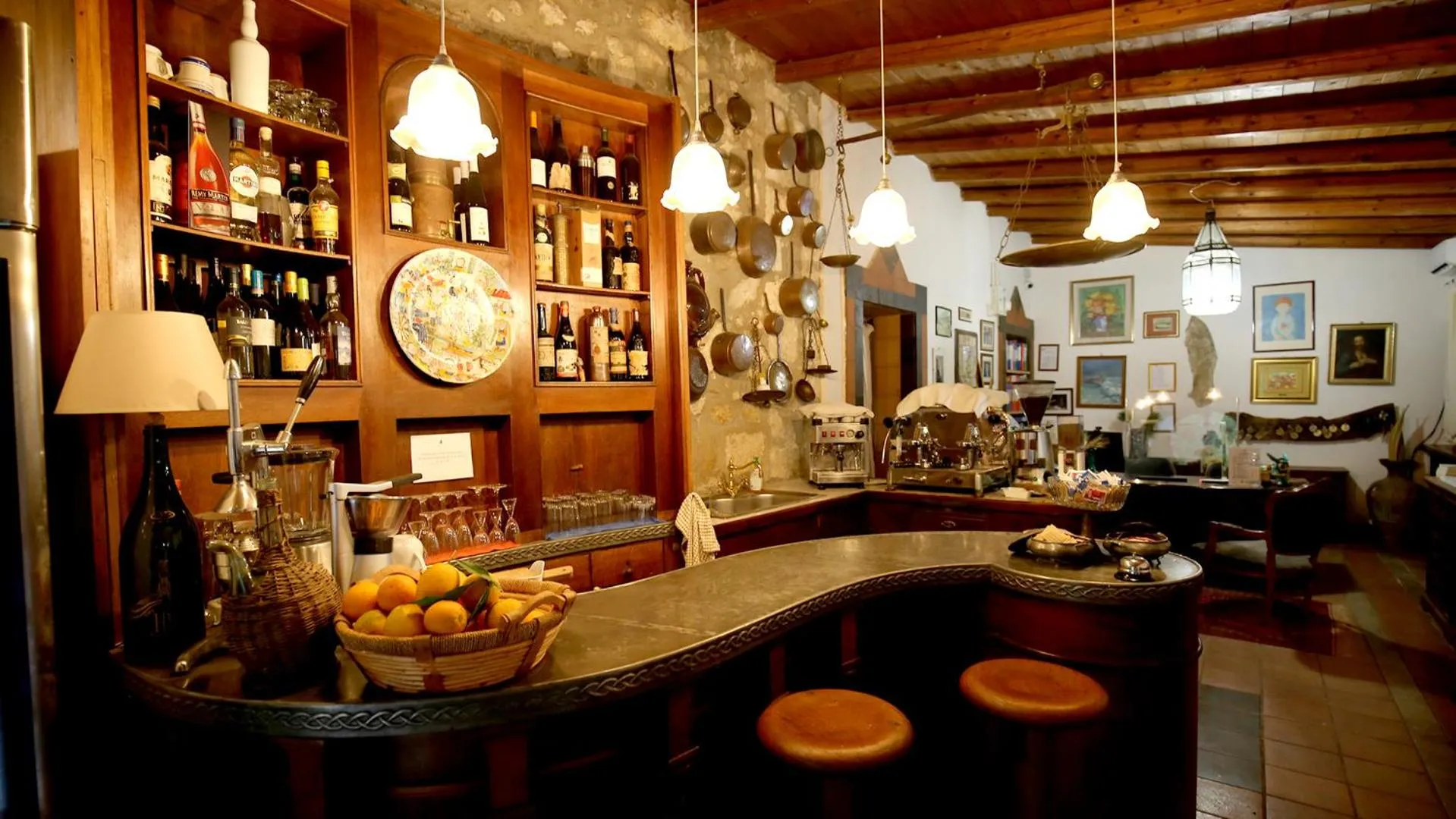 Lounge or bar in Villa Dei Papiri Fonte Ciane